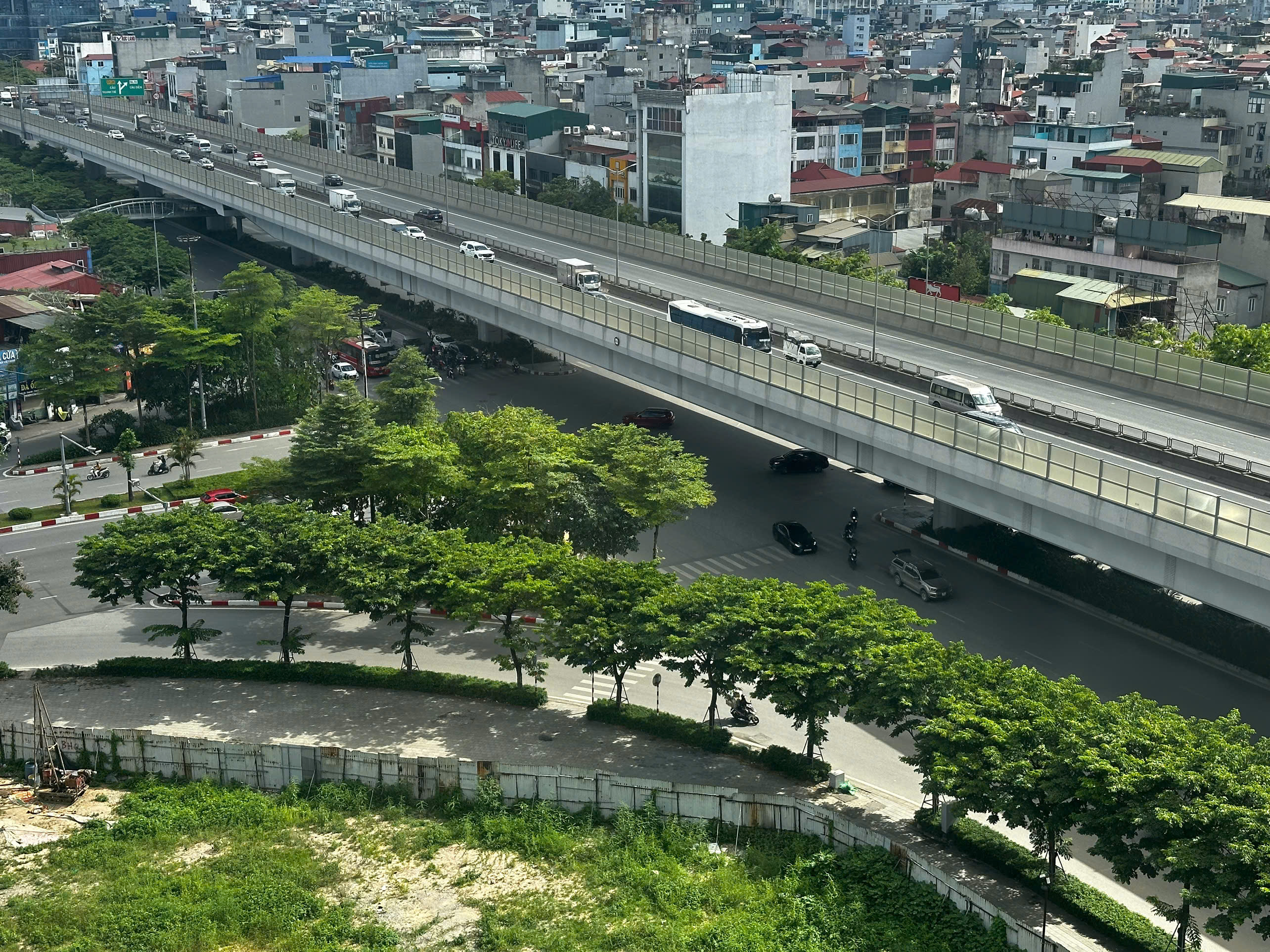 Chùm ảnh: Hà Nội trong 'chảo lửa'