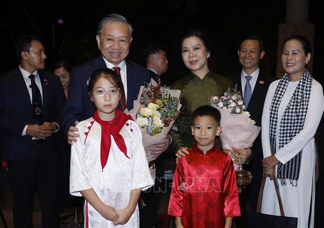 Tổng Bí thư, Chủ tịch nước Tô Lâm và Phu nhân bắt đầu thăm cấp Nhà nước Cộng hòa Singapore