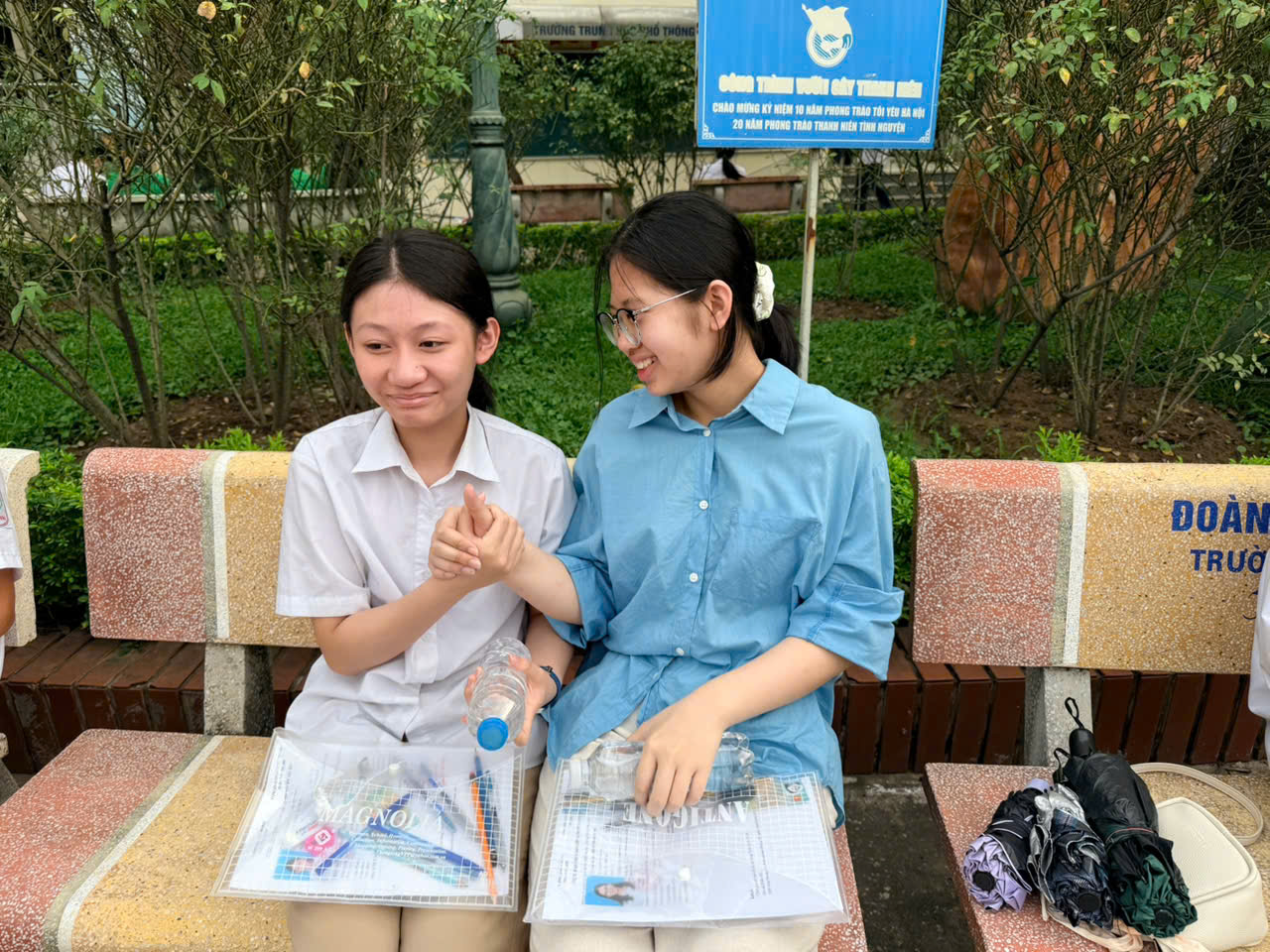 Chùm ảnh: Thí sinh dự thi lớp 10 tại Hà Nội làm bài môn đầu tiên