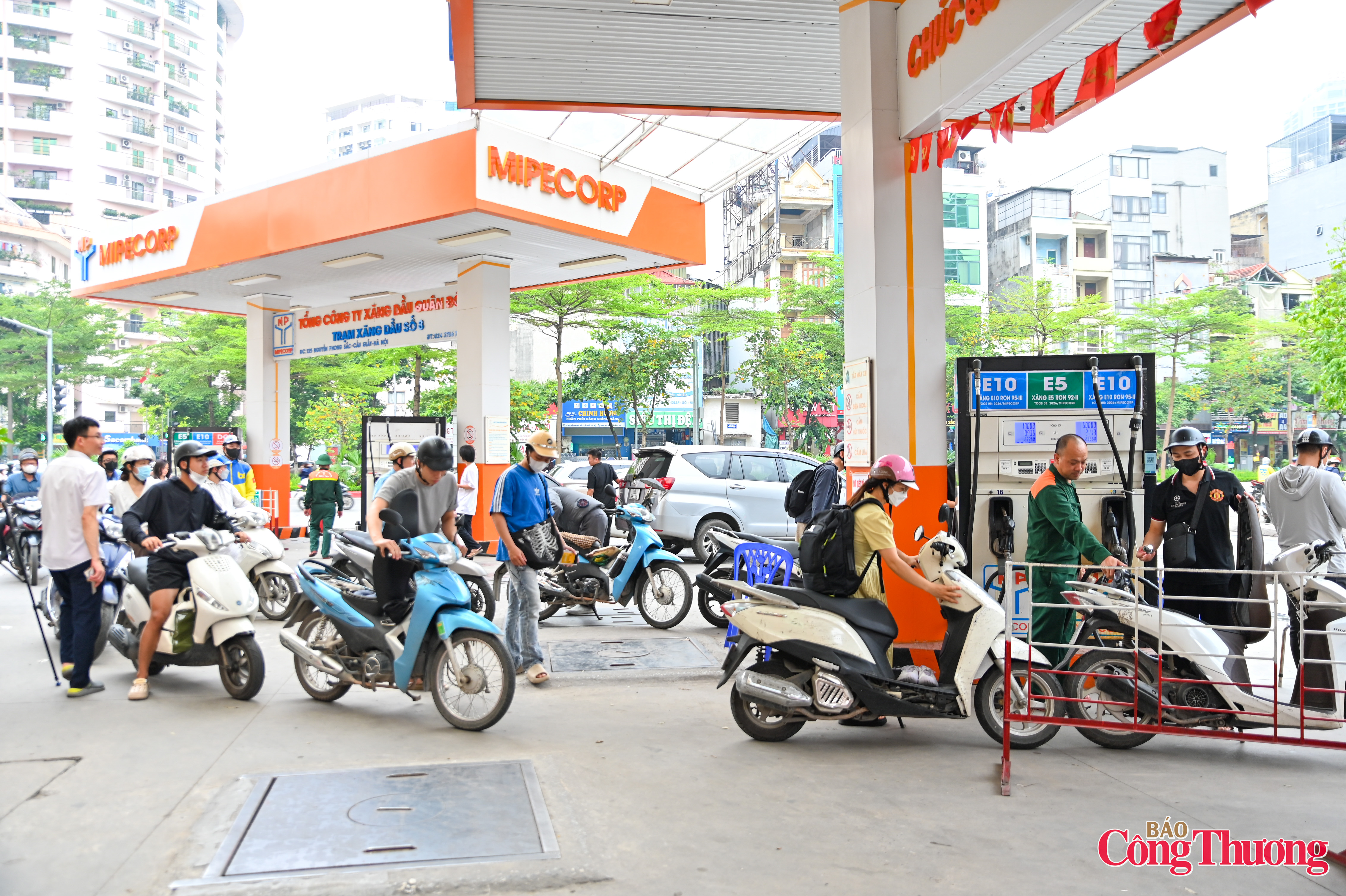 Từ hôm nay, E10 trở thành lựa chọn mới tại cây xăng trên cả nước