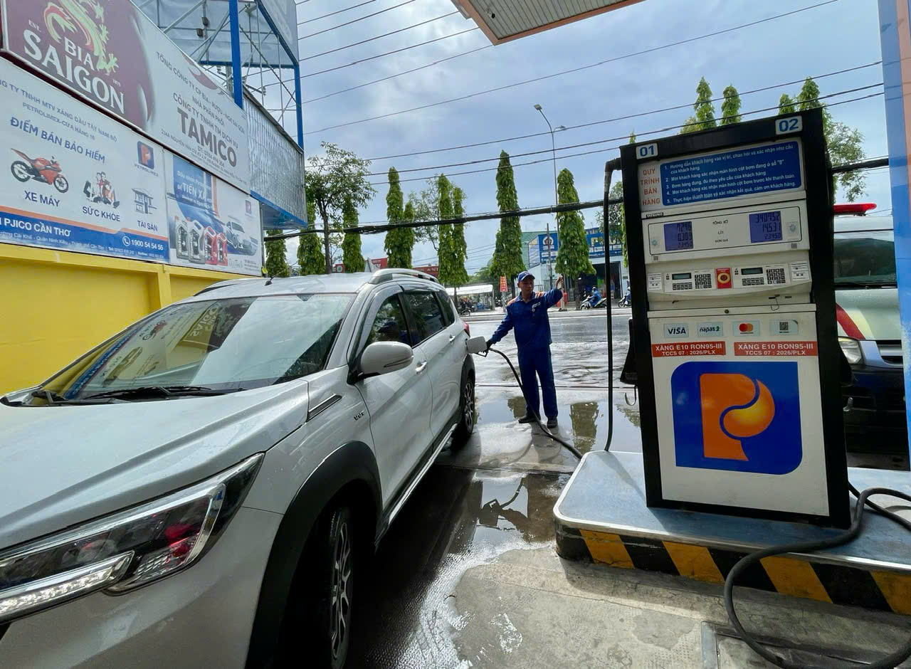 Xăng E10: Hiệu ứng tích cực sau những ngày đầu phân phối tại phía Nam