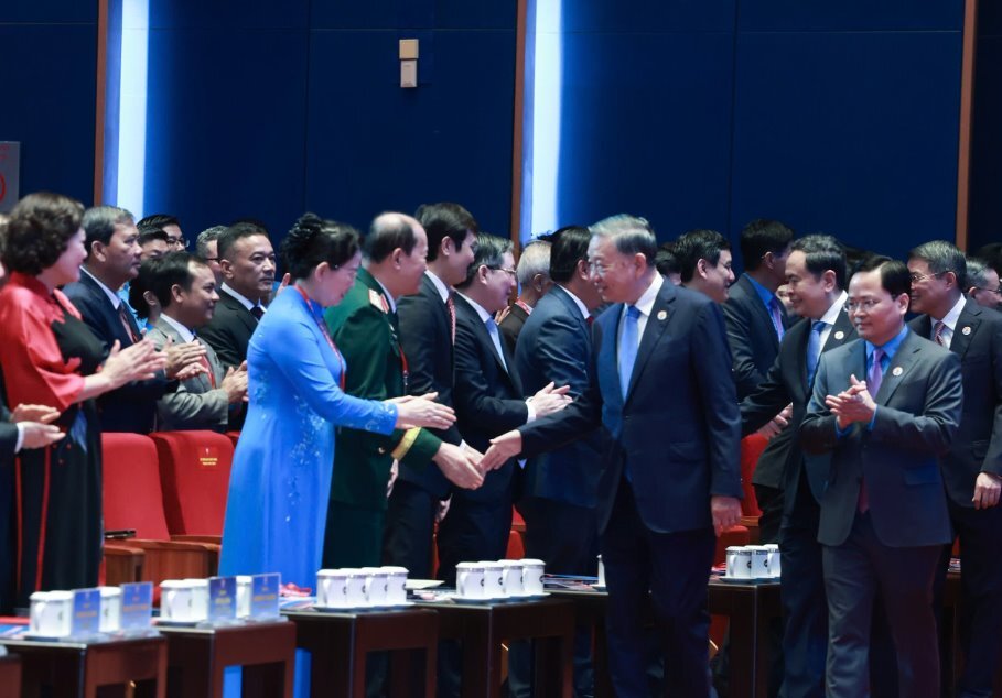 Lãnh đạo Đảng và Nhà nước tham dự Lễ khai mạc phiên trọng thể Đại hội XIV Công đoàn Việt Nam
