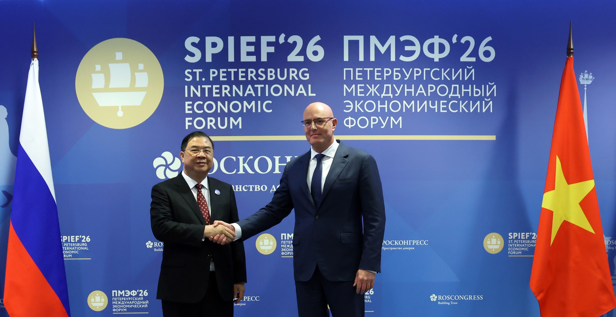 Phó Thủ tướng Thường trực Phạm Gia Túc làm việc với Phó Thủ tướng Chernyshenko và tiếp một số doanh nghiệp Nga
