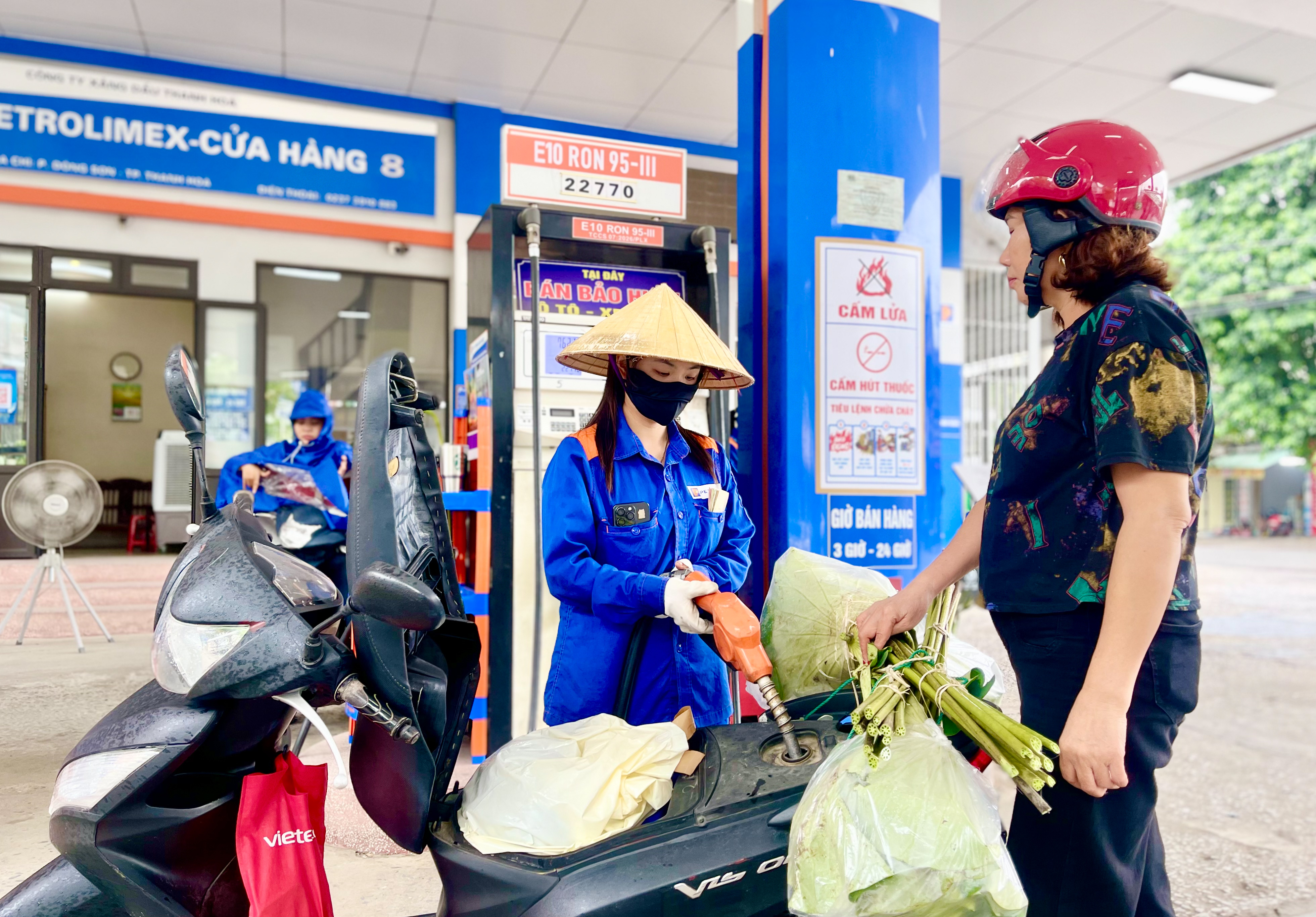 Xăng E10 vào cuộc sống: Thị trường ổn định, người dân yên tâm
