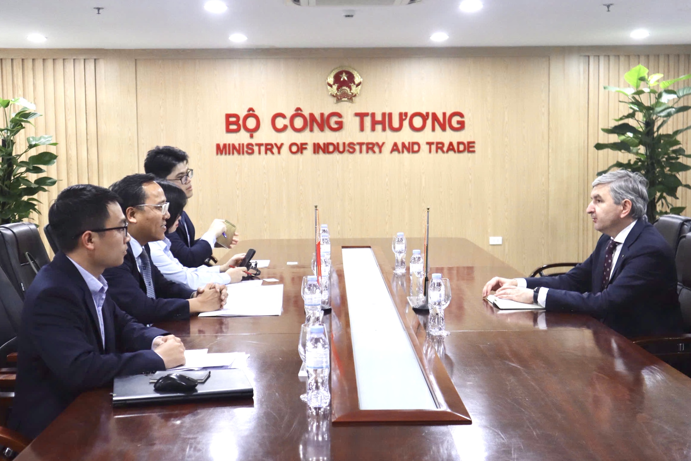 Việt Nam - Litva mở rộng hợp tác trong lĩnh vực năng lượng 