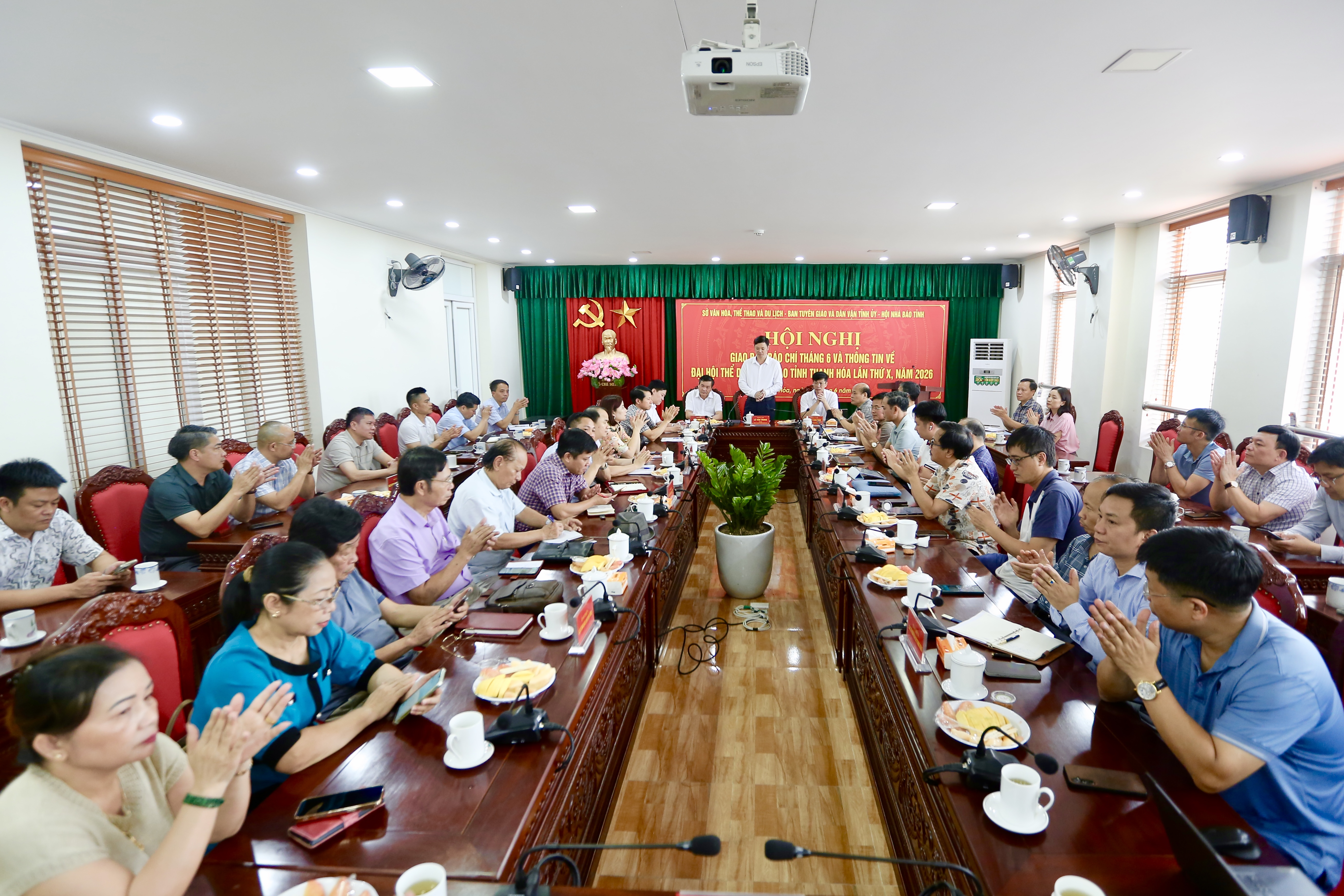 Thanh Hóa: Đưa thông tin chính xác về xăng E10 đến người dân 