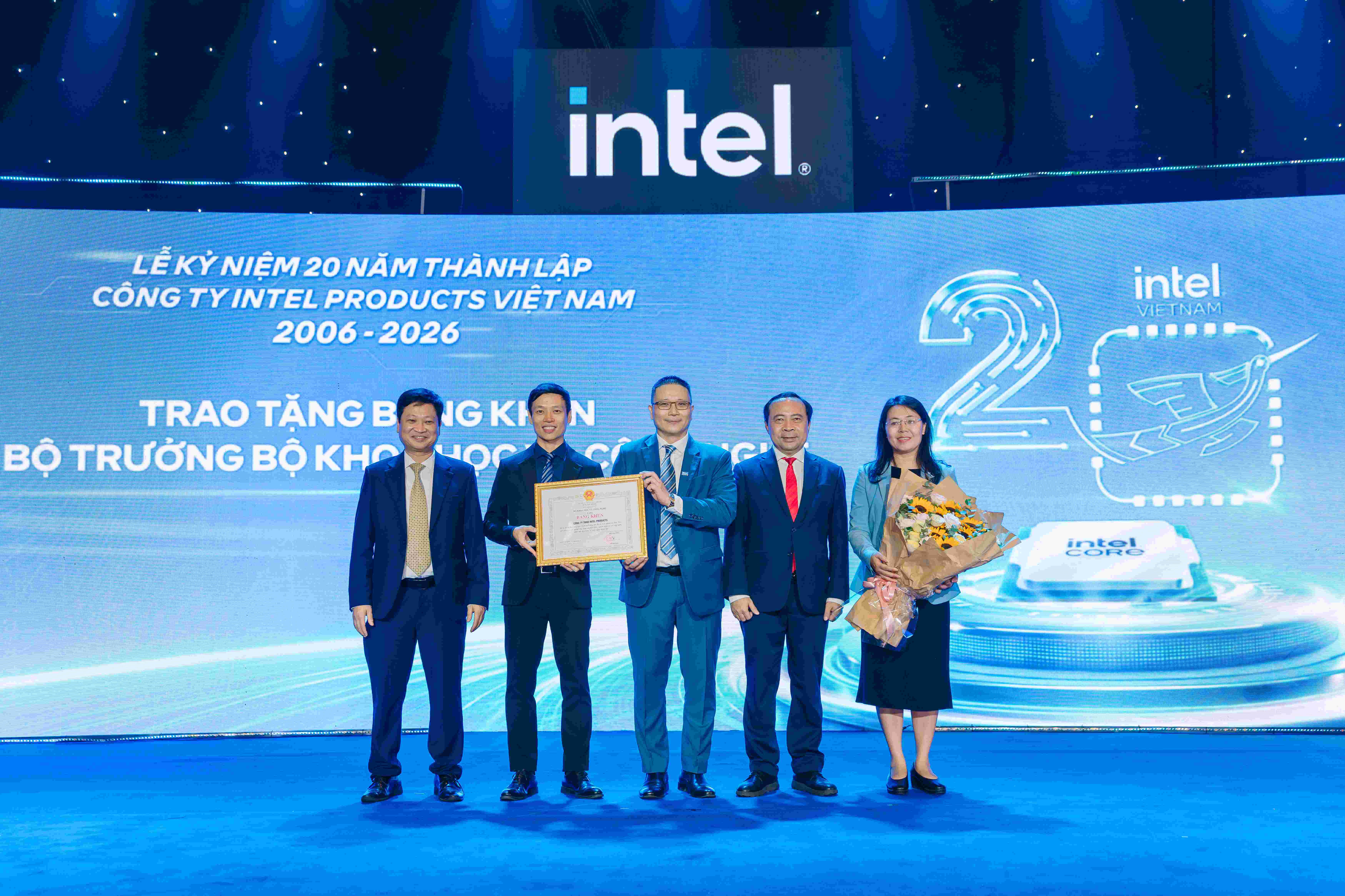 Intel Việt Nam xuất khẩu hơn 4 tỷ sản phẩm bán dẫn sau 20 năm