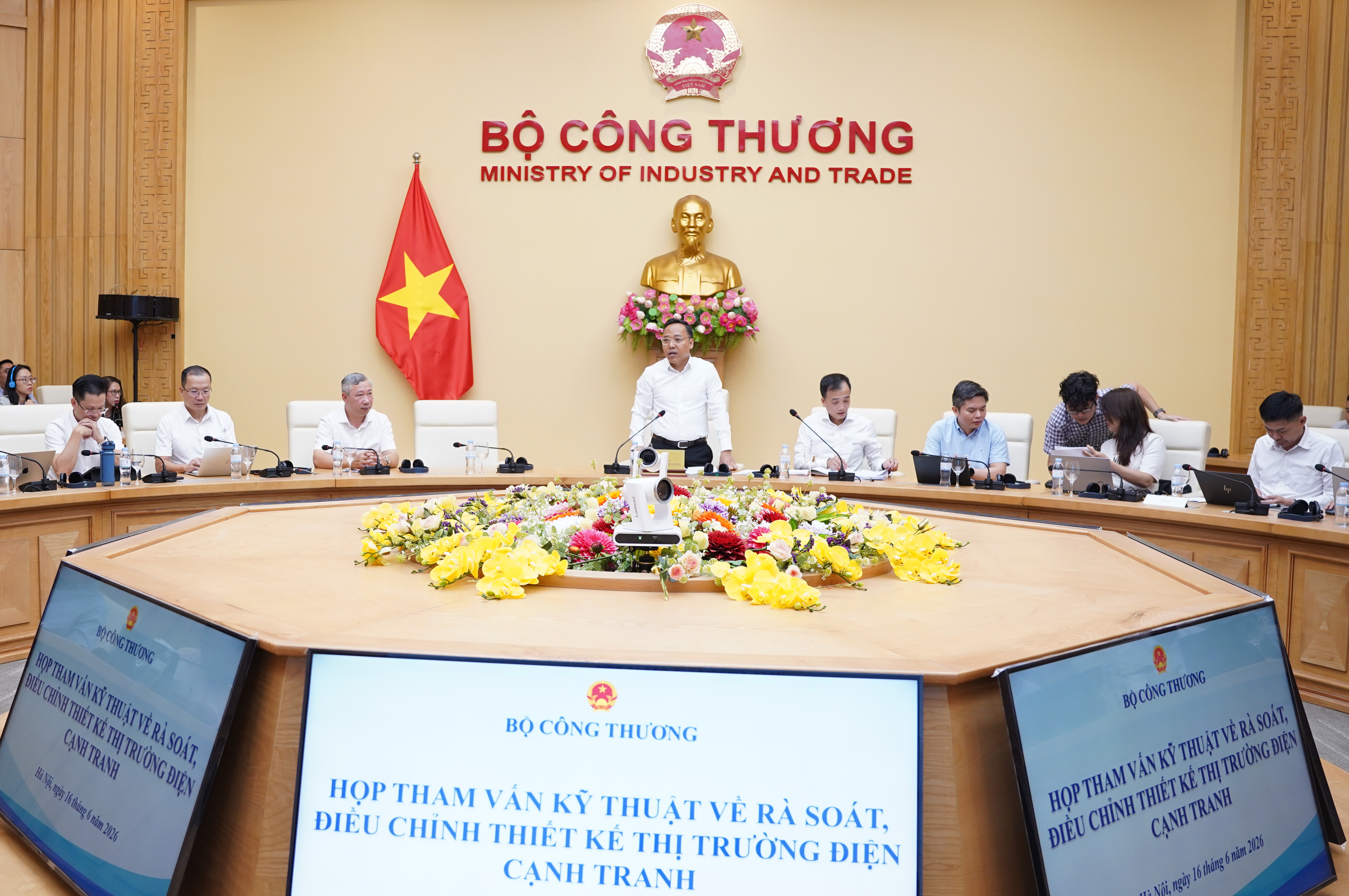 Bộ Công Thương lấy ý kiến điều chỉnh thiết kế thị trường điện cạnh tranh