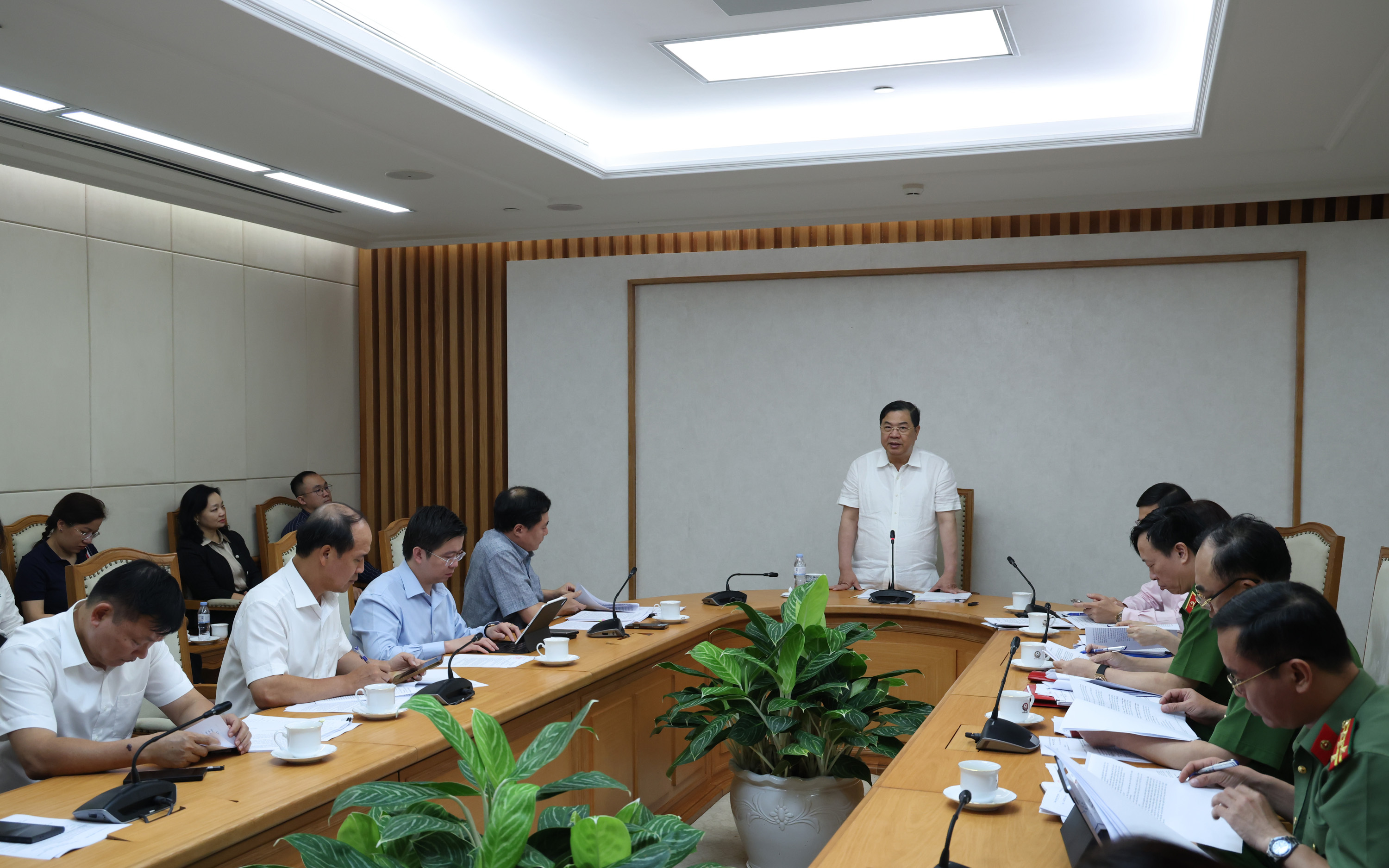 Phó Thủ tướng Thường trực Phạm Gia Túc làm việc với Bộ Công Thương về tình hình triển khai Nghị quyết 57 