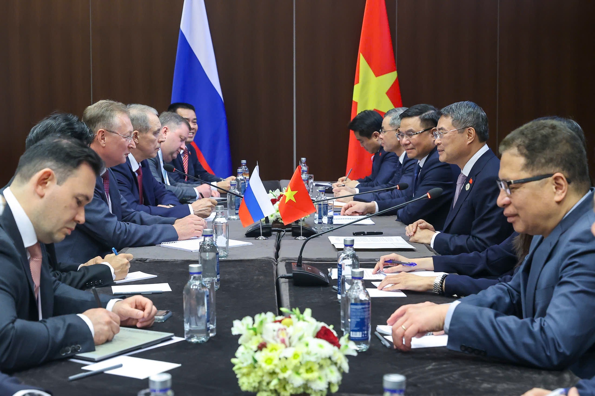 Thủ tướng Lê Minh Hưng tiếp Tổng Giám đốc Công ty Zarubezhneft (Nga)