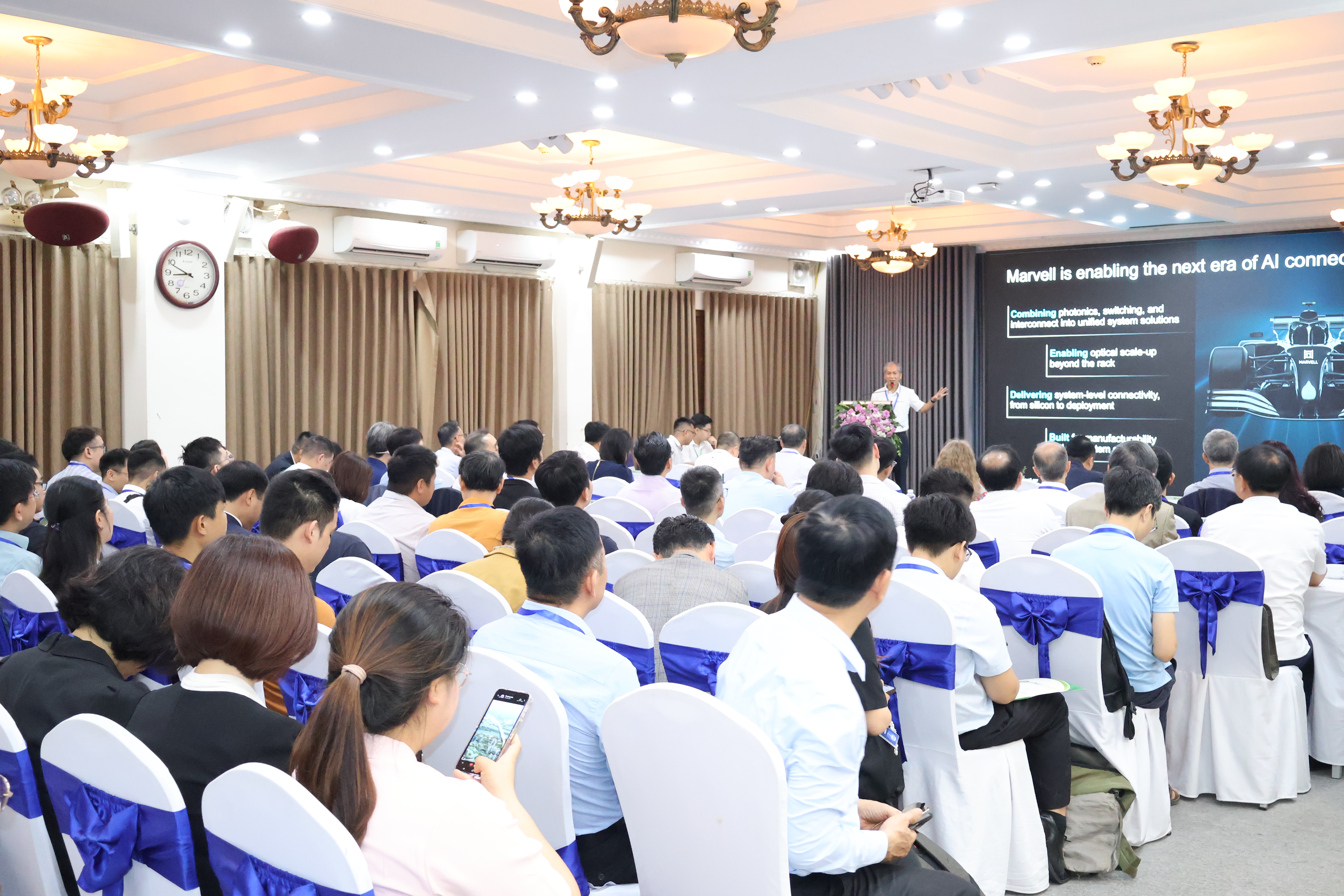Đại học Quốc gia Hà Nội đặt mục tiêu đào tạo 10.000 chuyên gia bán dẫn