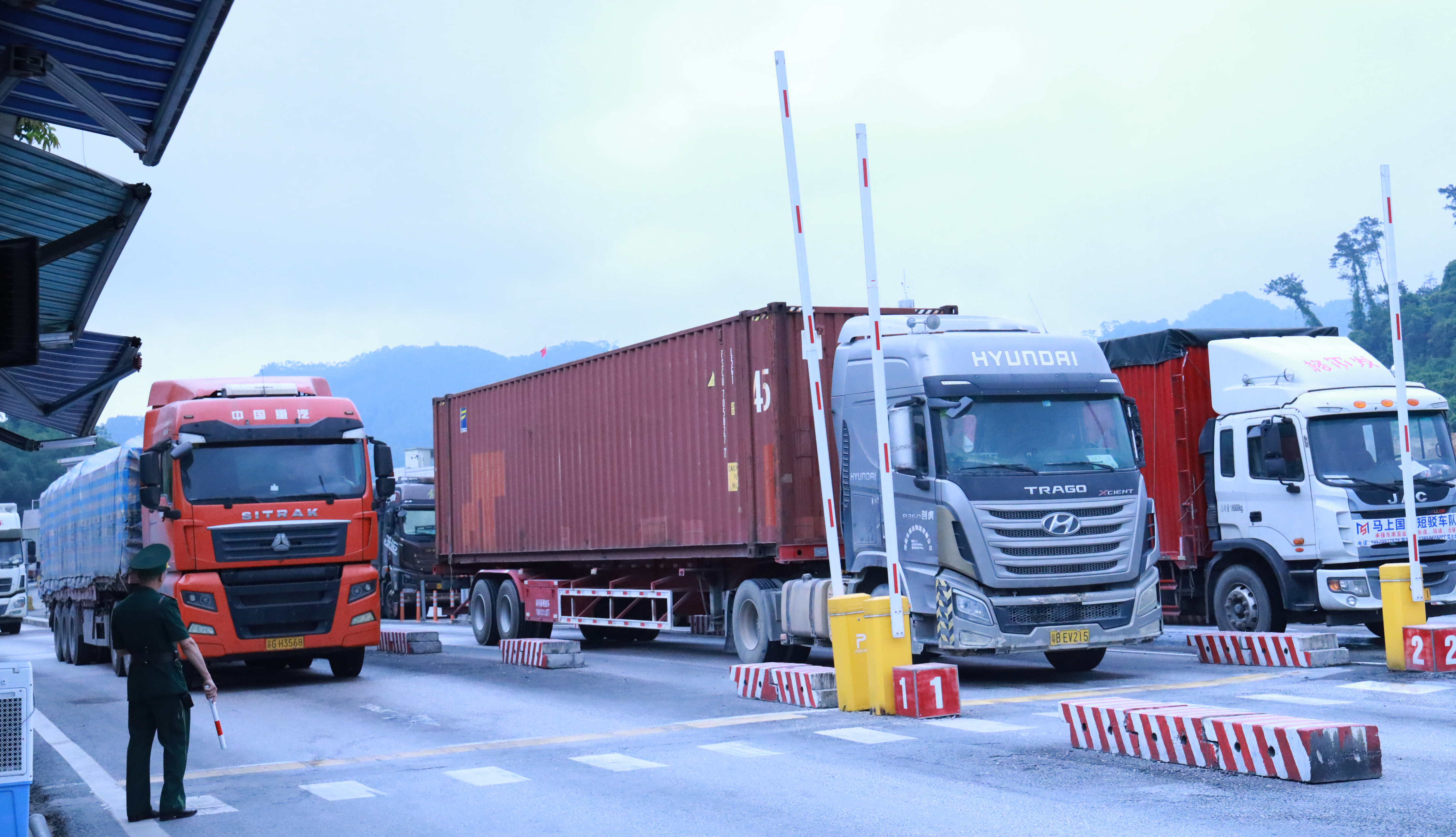 Cập nhật tin xuất nhập khẩu qua các cửa khẩu Lạng Sơn ngày 24/6/2026