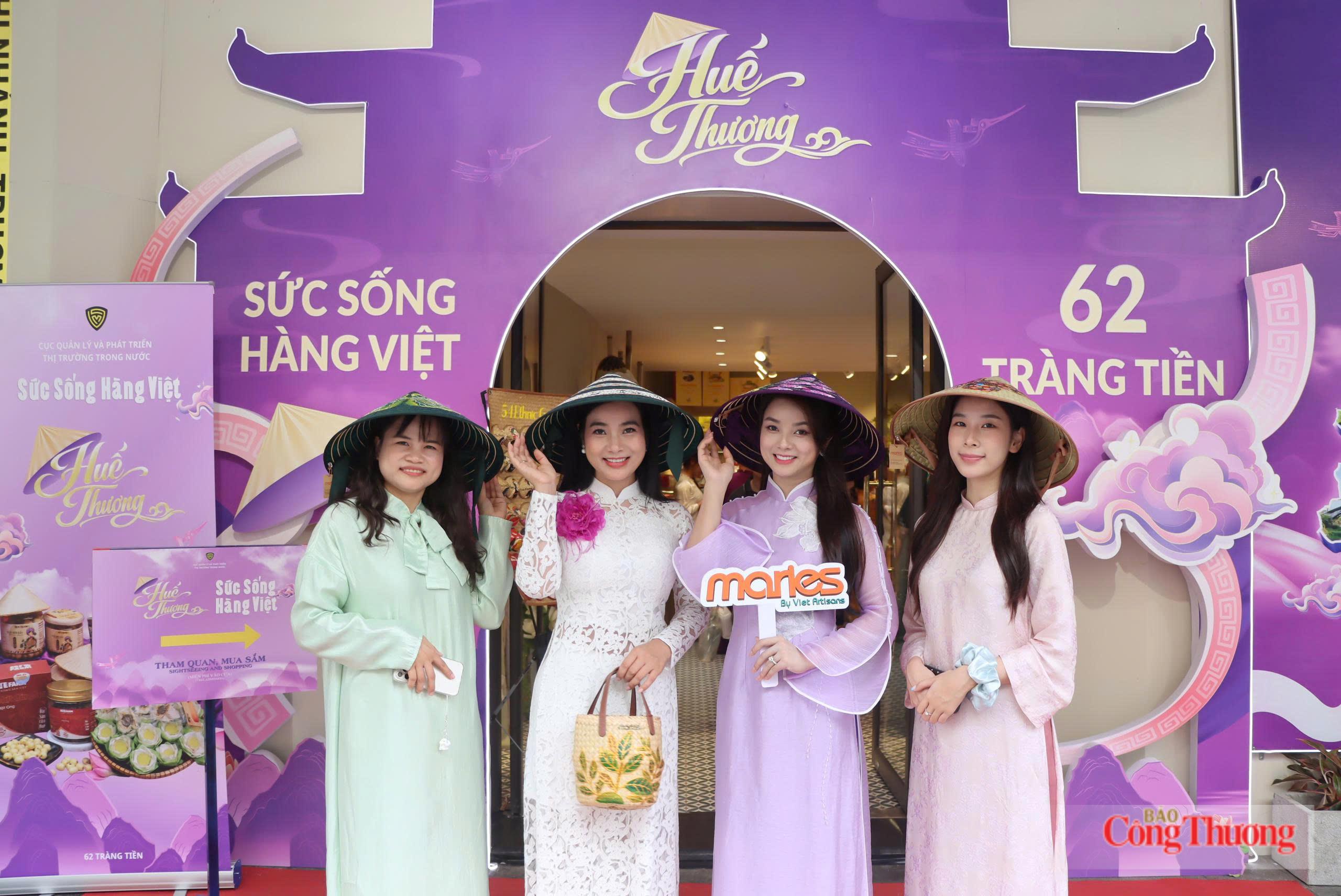 Sức sống hàng Việt mang đặc sản Huế đến Thủ đô