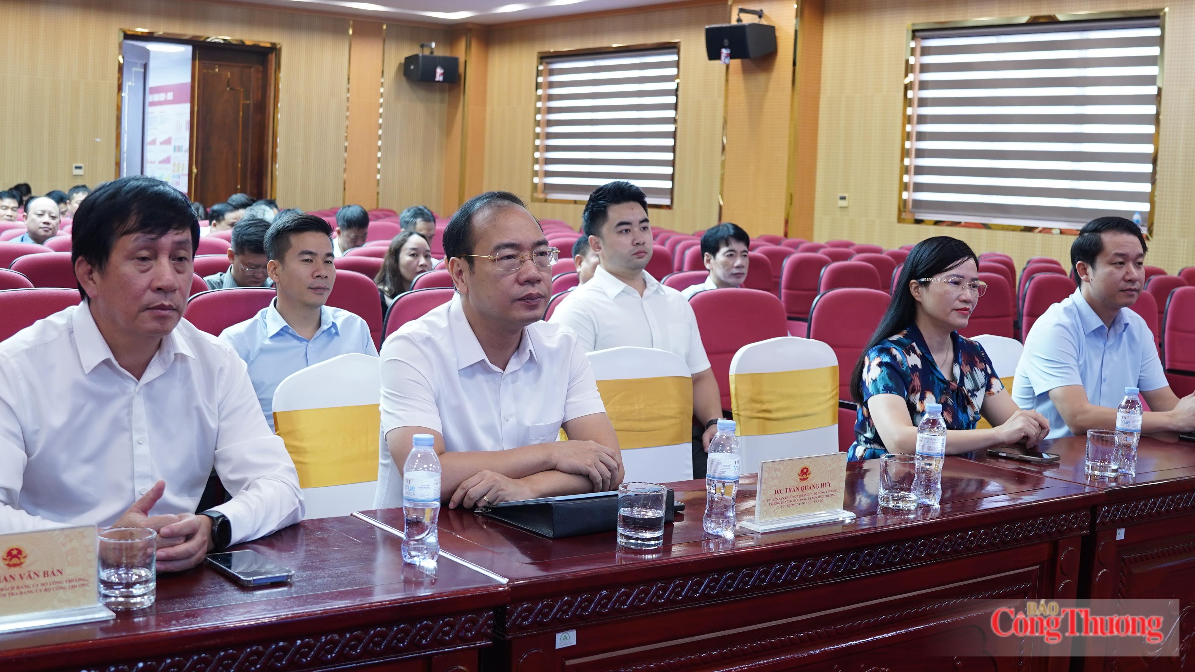 Chùm ảnh: Đảng bộ Bộ Công Thương học tập, quán triệt Nghị quyết 10-NQ/TW