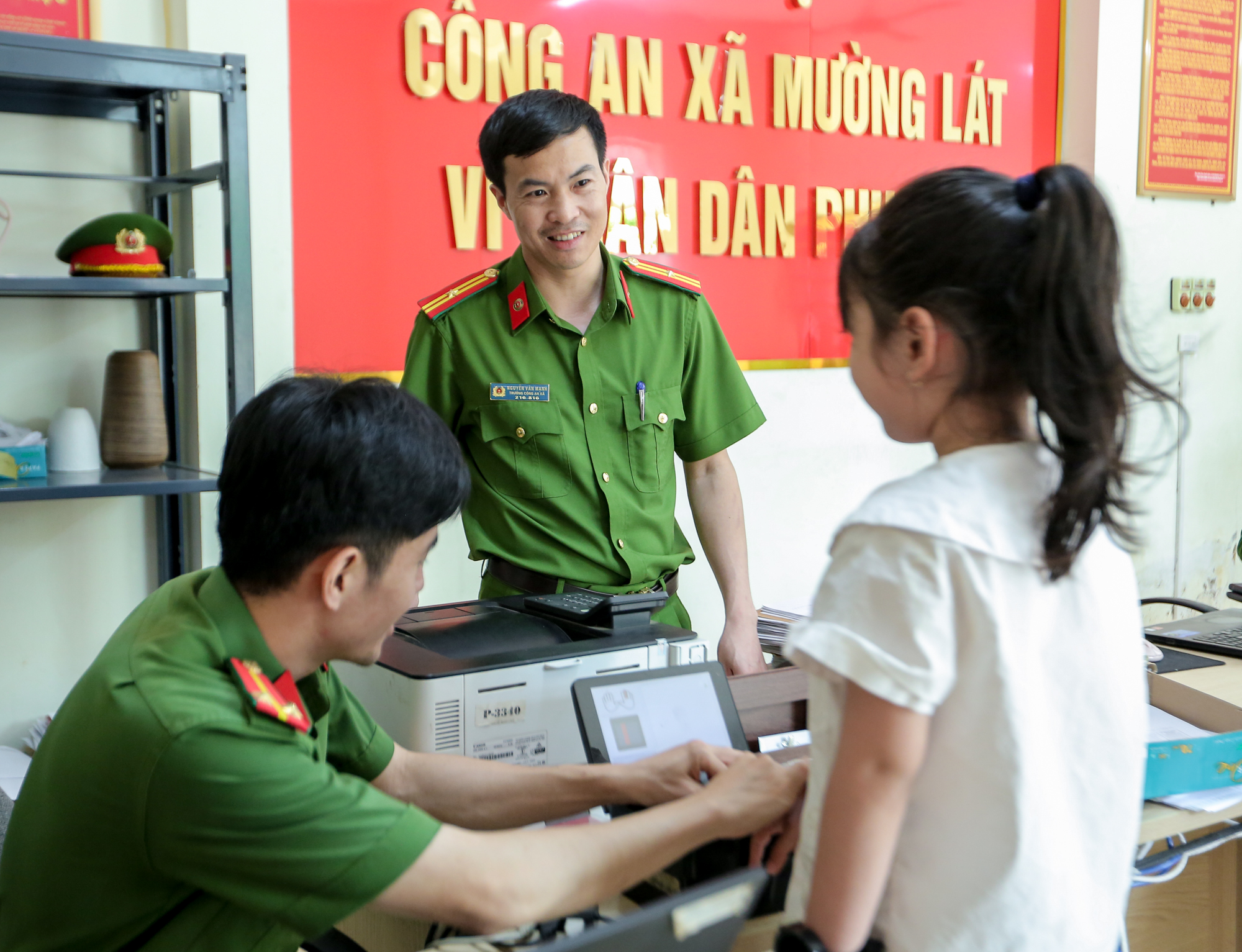 Công an Mường Lát chuyển mình cùng hành trình số hoá