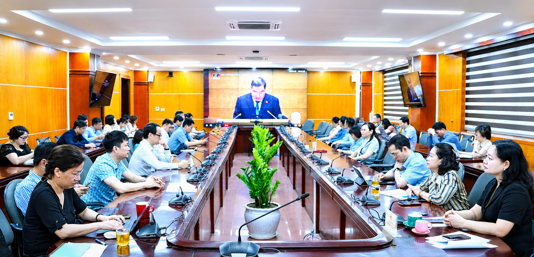 Đảng bộ Cục Đổi mới sáng tạo, Chuyển đổi xanh và Khuyến công học tập, quán triệt Nghị quyết số 10-NQ/TW