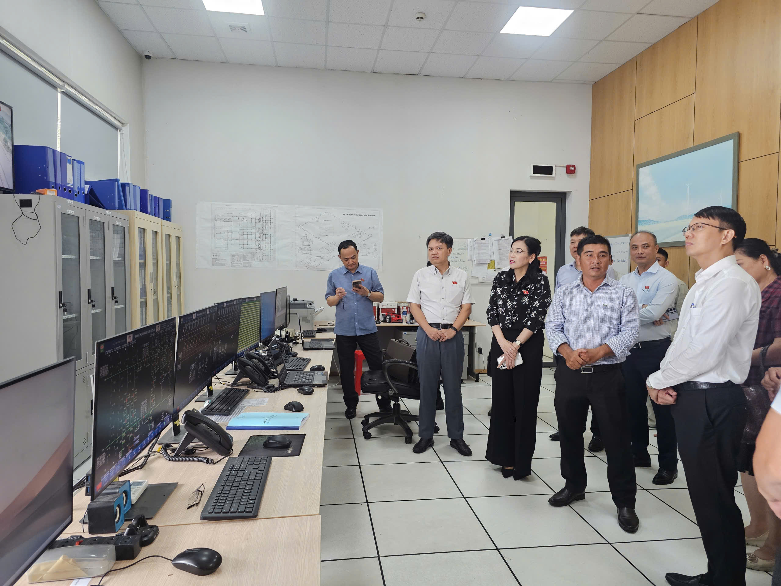 Đoàn công tác của Quốc hội khảo sát dự án điện mặt trời 450MW