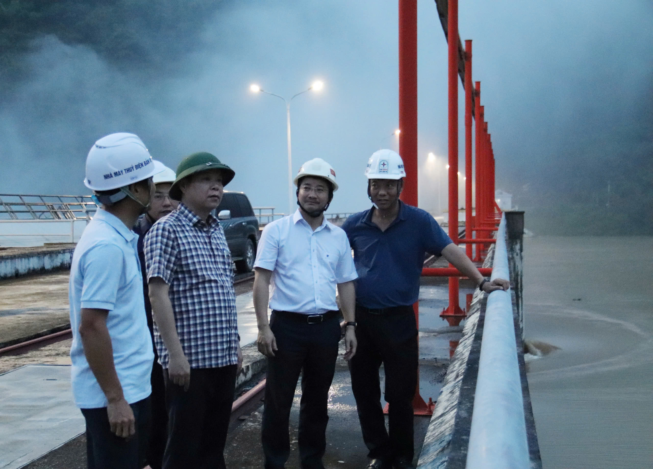Bộ Công Thương kích hoạt phương án ứng phó áp thấp nhiệt đới trên Biển Đông