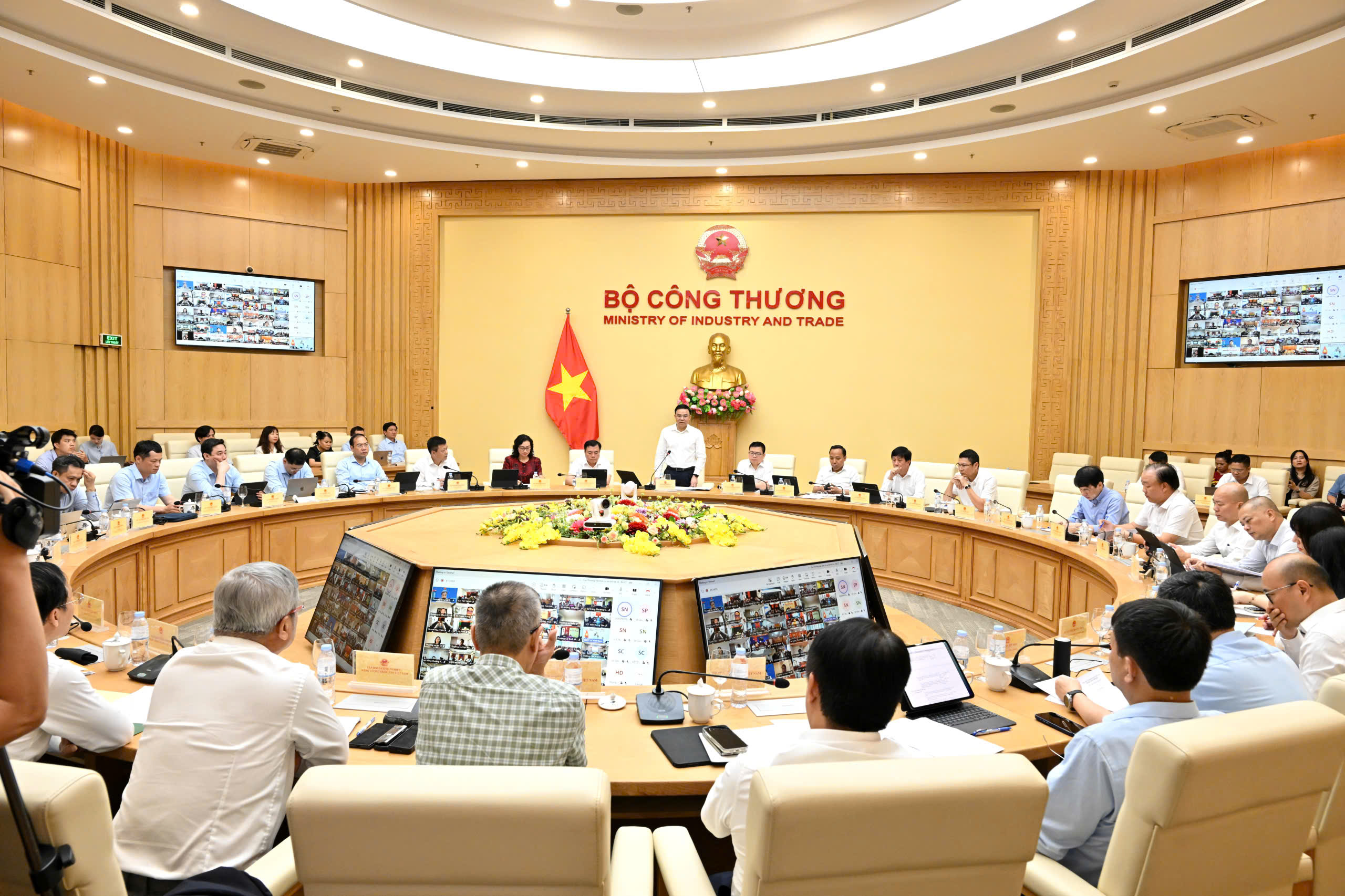 Chùm ảnh: Hội nghị giao ban tháng 6/2026 của Bộ Công Thương