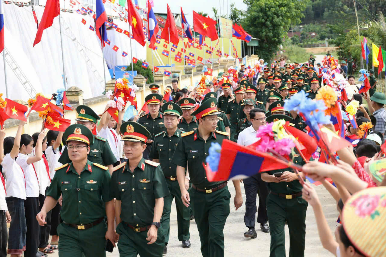 Việt Nam - Lào thắm tình biên cương, ngân vang mãi giữa đại ngàn Trường Sơn