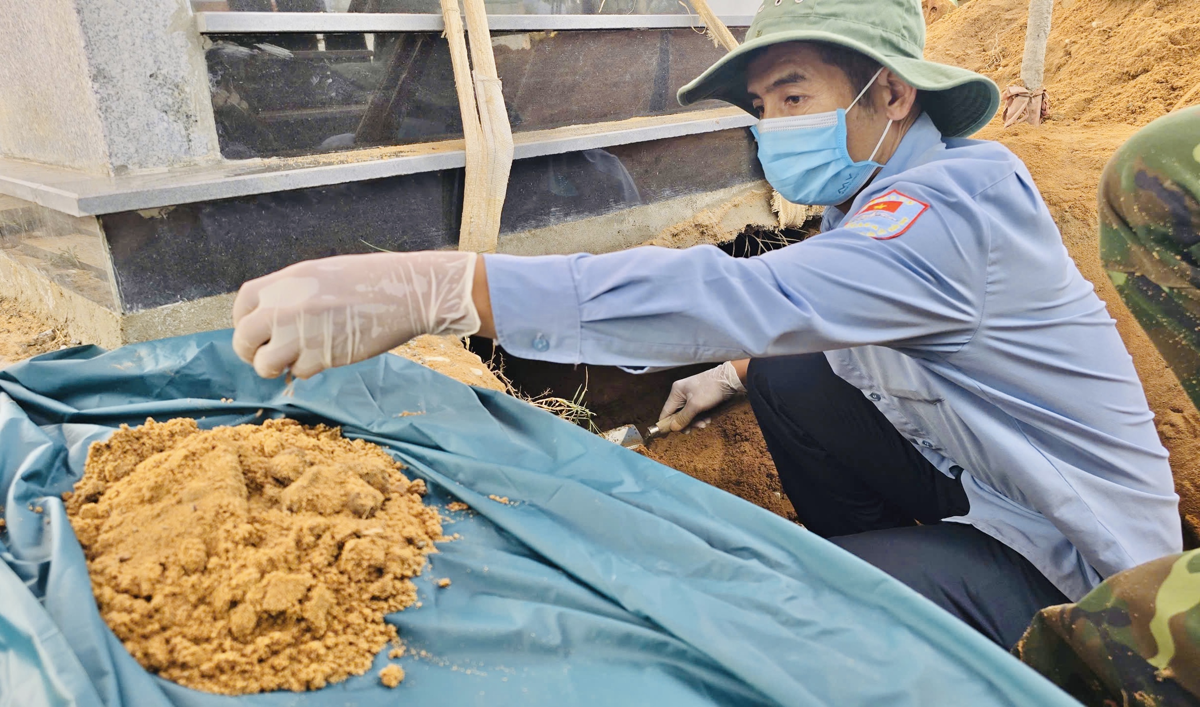 Ngược thời gian đi tìm đồng đội 