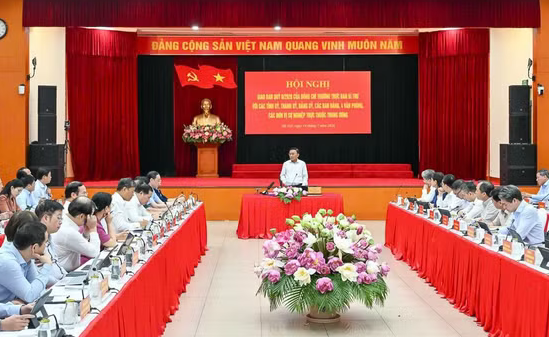 Đổi mới mạnh mẽ tư duy, tác phong công tác theo hướng thiết thực, hiệu quả