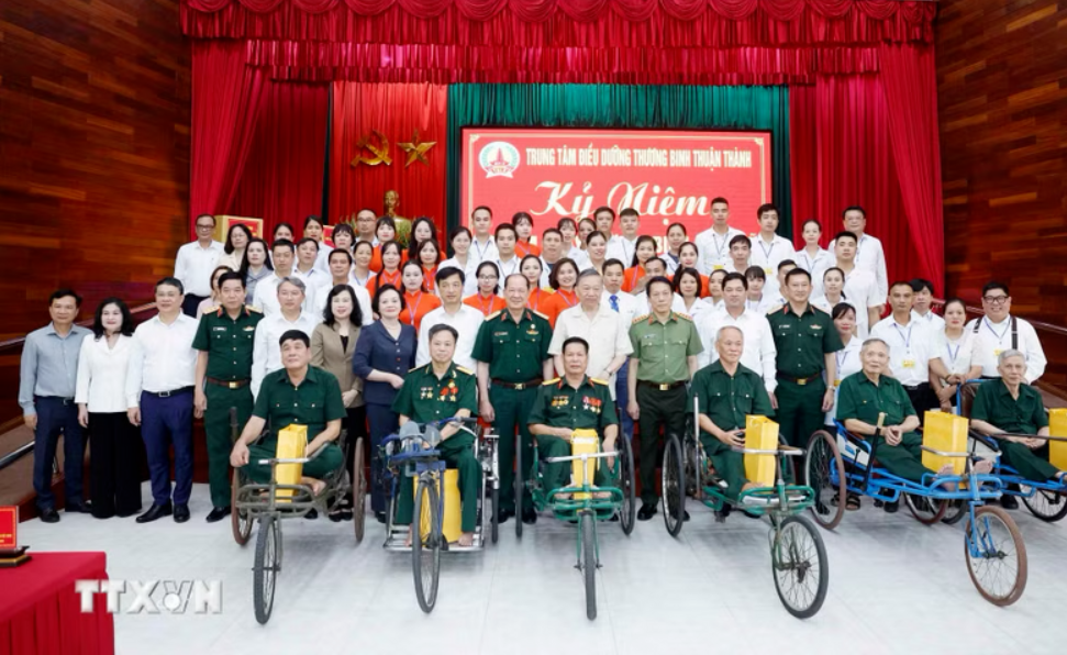 Tổng Bí thư, Chủ tịch nước: Tiếp tục rà soát, giải quyết đầy đủ chính sách đối với người có công và thân nhân