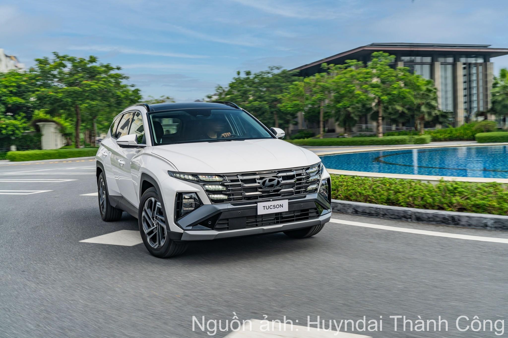 Thu hồi hơn 13.000 xe Hyundai Tucson để cập nhật phần mềm hệ thống FCA
