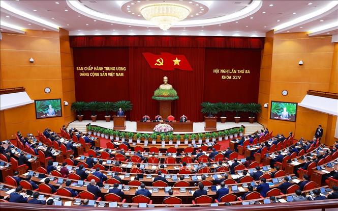 Thông cáo báo chí về ngày làm việc thứ nhất Hội nghị Trung ương 3 khoá XIV