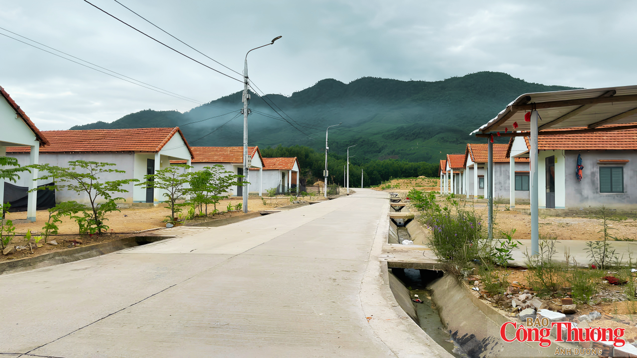 Quảng Ngãi: Rời núi về khu tái định cư