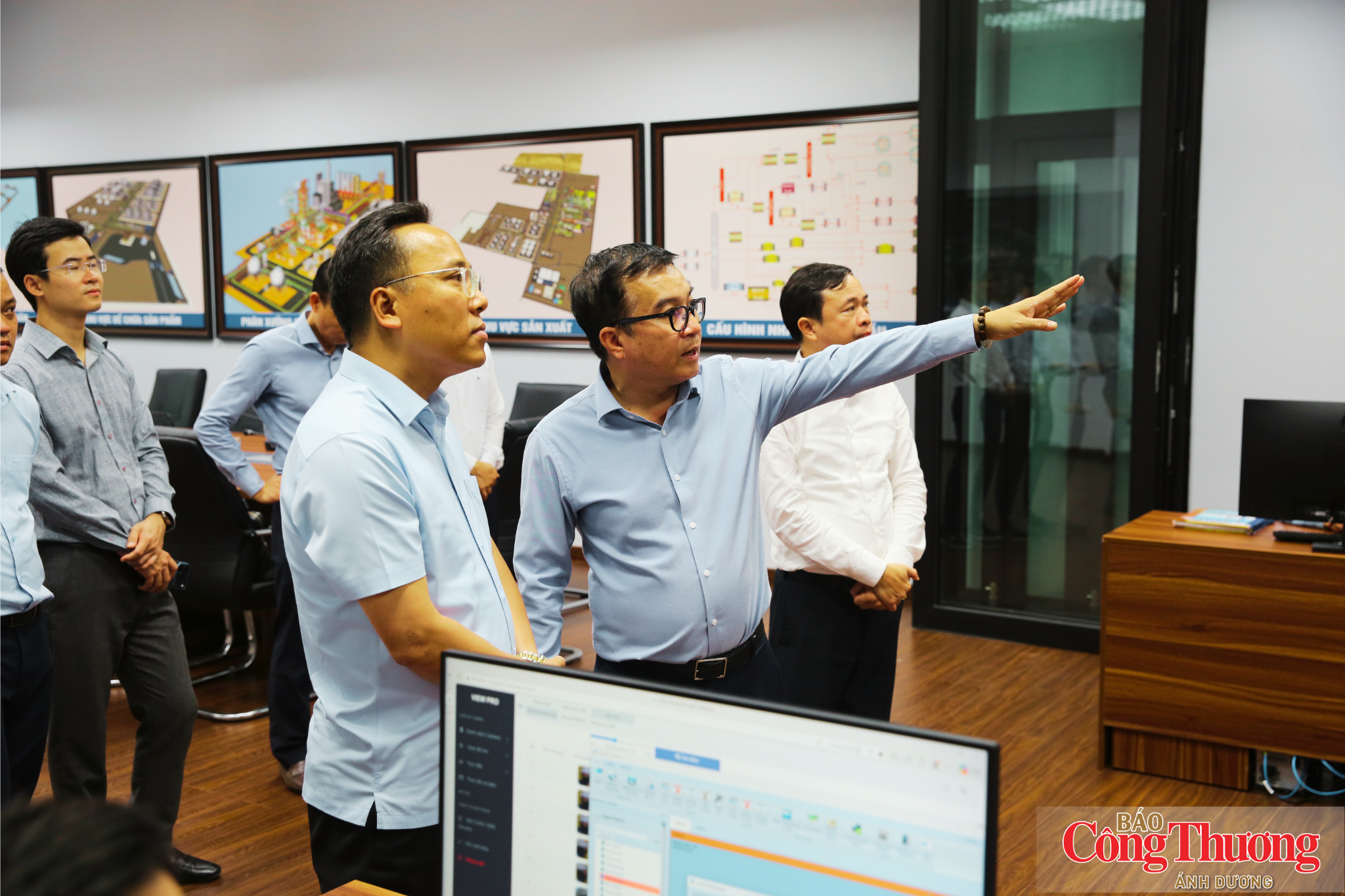 Thứ trưởng Nguyễn Hoàng Long làm việc với BSR về nguồn cung xăng dầu, đảm bảo an ninh năng lượng quốc gia