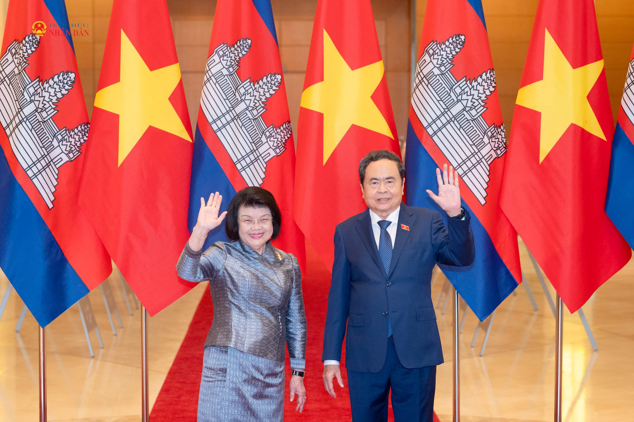 Luôn coi trọng và dành ưu tiên hàng đầu cho quan hệ song phương Việt Nam - Campuchia*