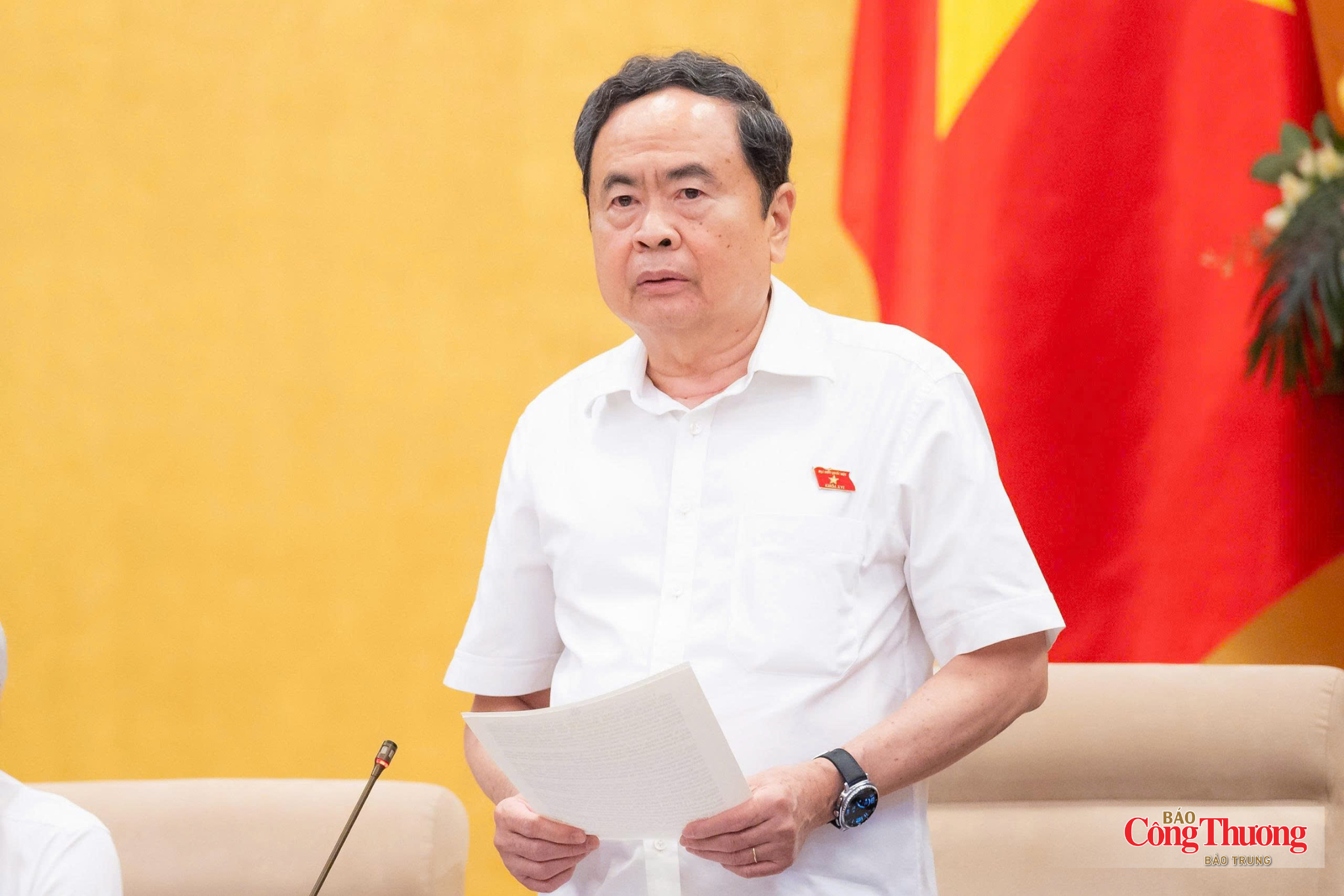 Chủ tịch Quốc hội ký ban hành nghị quyết về công tác nhân sự