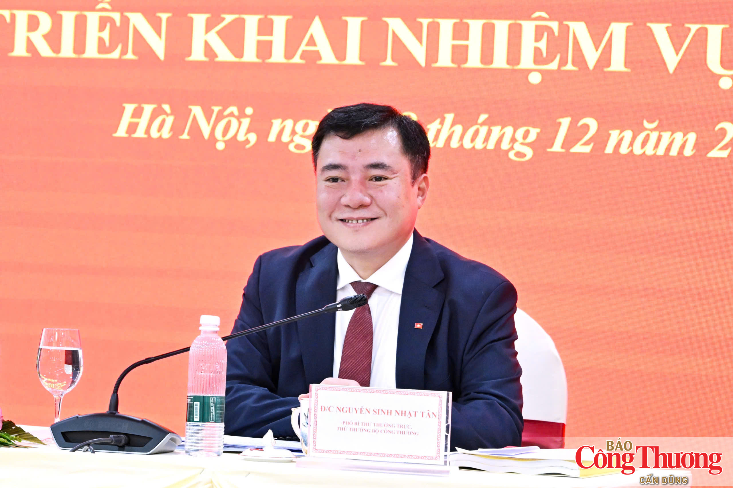 Thủ tướng Chính phủ bổ nhiệm lại Thứ trưởng Bộ Công Thương Nguyễn Sinh Nhật Tân