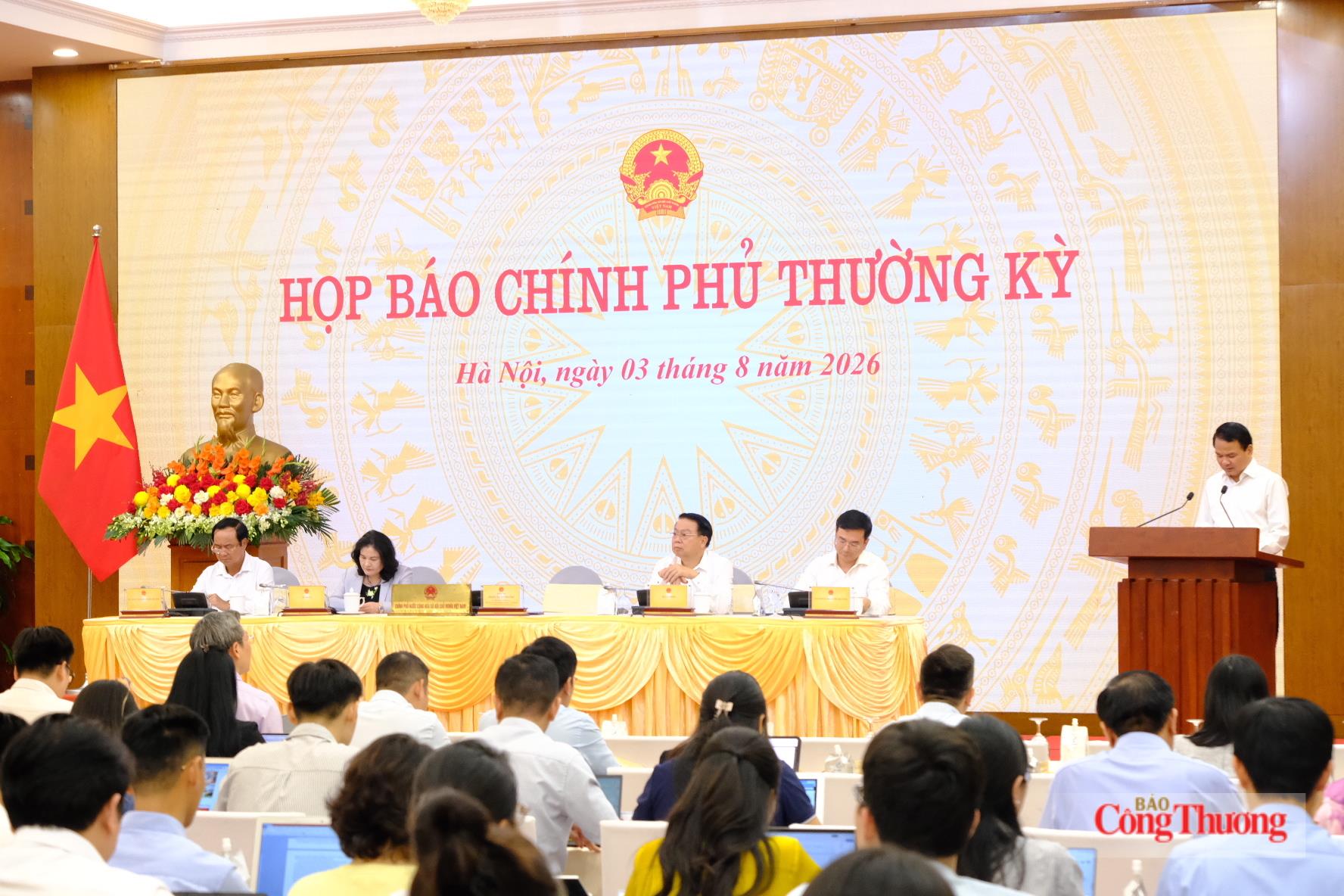 Họp báo Chính phủ: Xuất nhập khẩu 7 tháng đạt hơn 659,5 tỷ USD