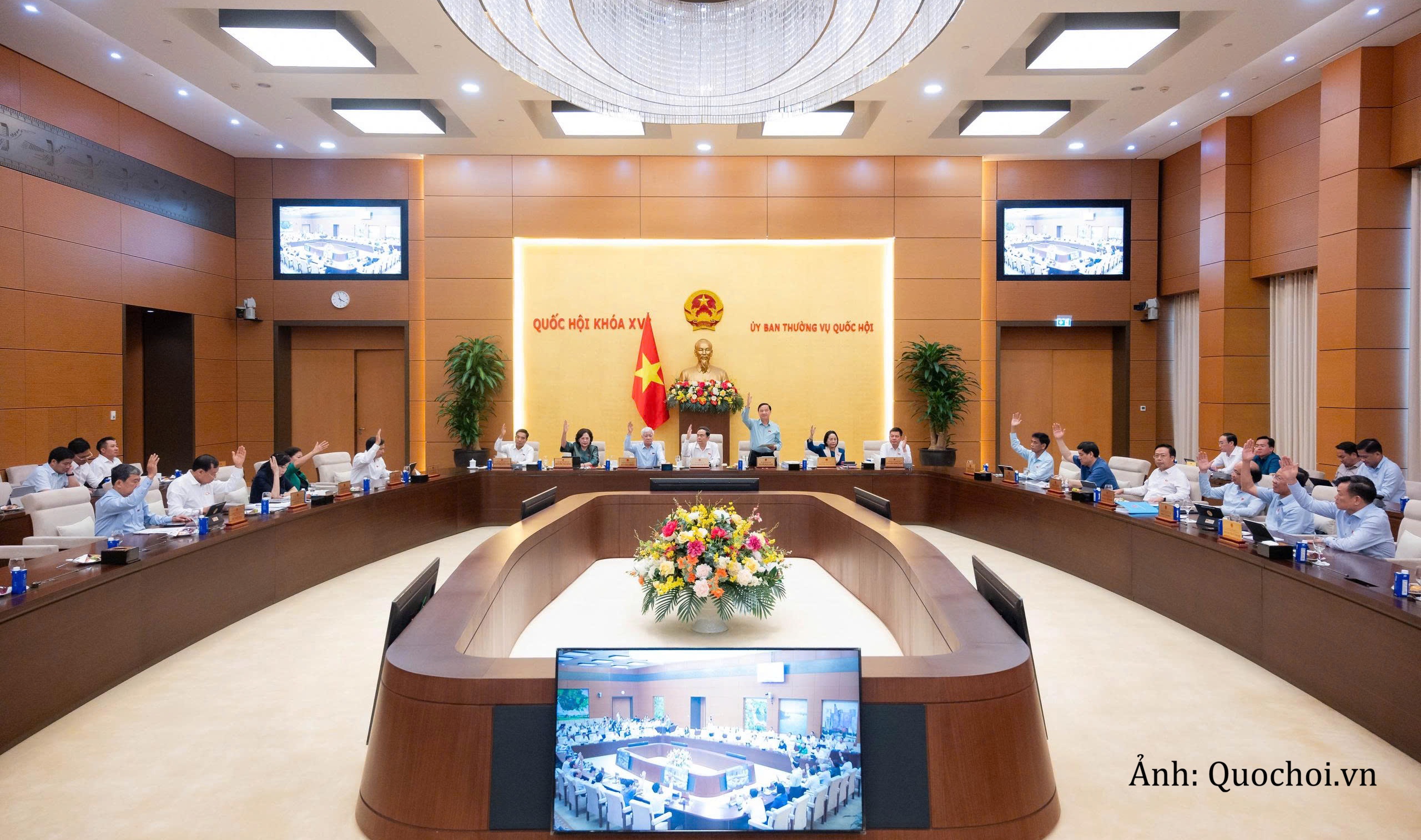 Thống nhất trình Quốc hội xem xét thành lập thành phố Quảng Ninh và thành phố Bắc Ninh