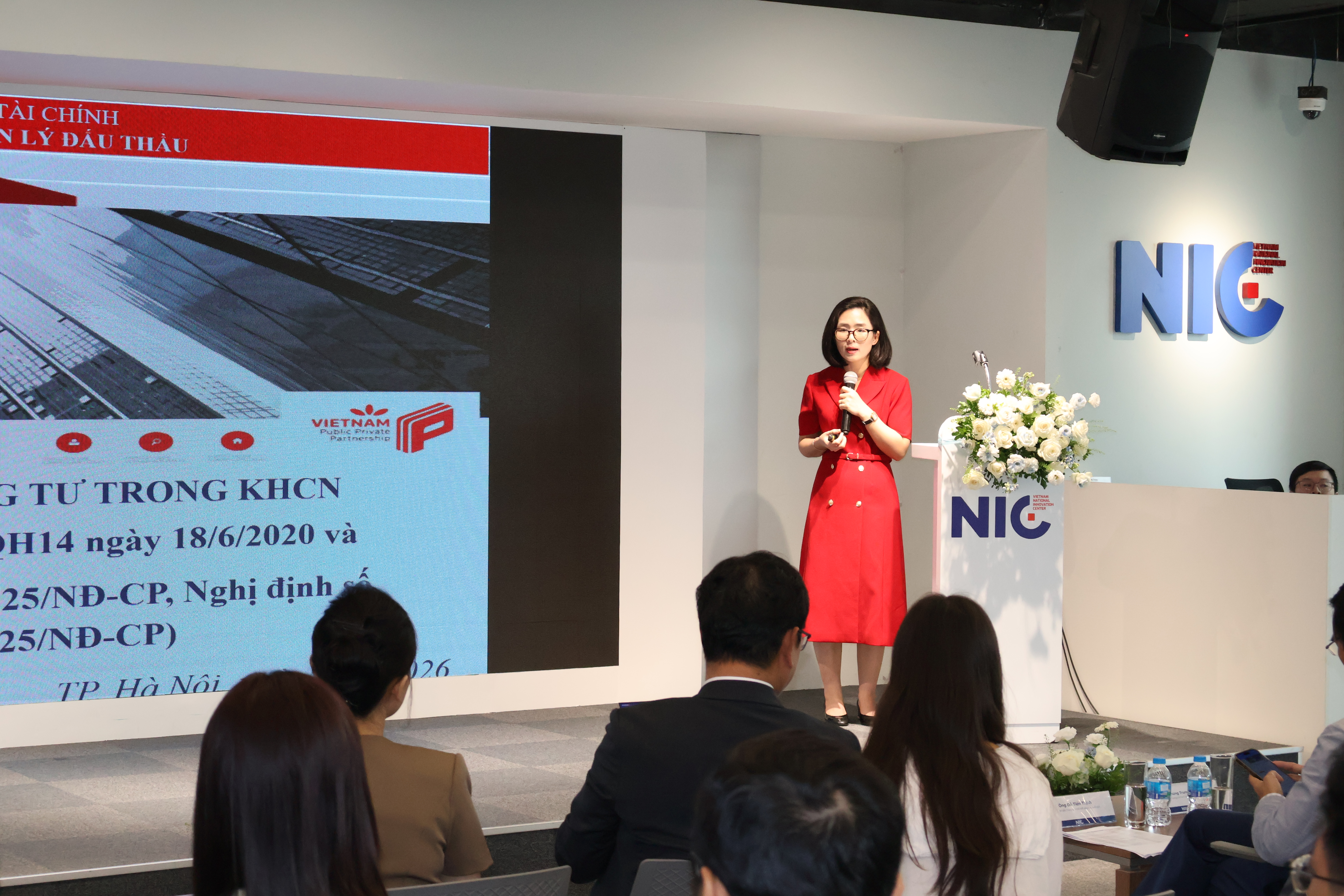 Mở rộng hợp tác công tư để phát triển nhân lực khoa học công nghệ
