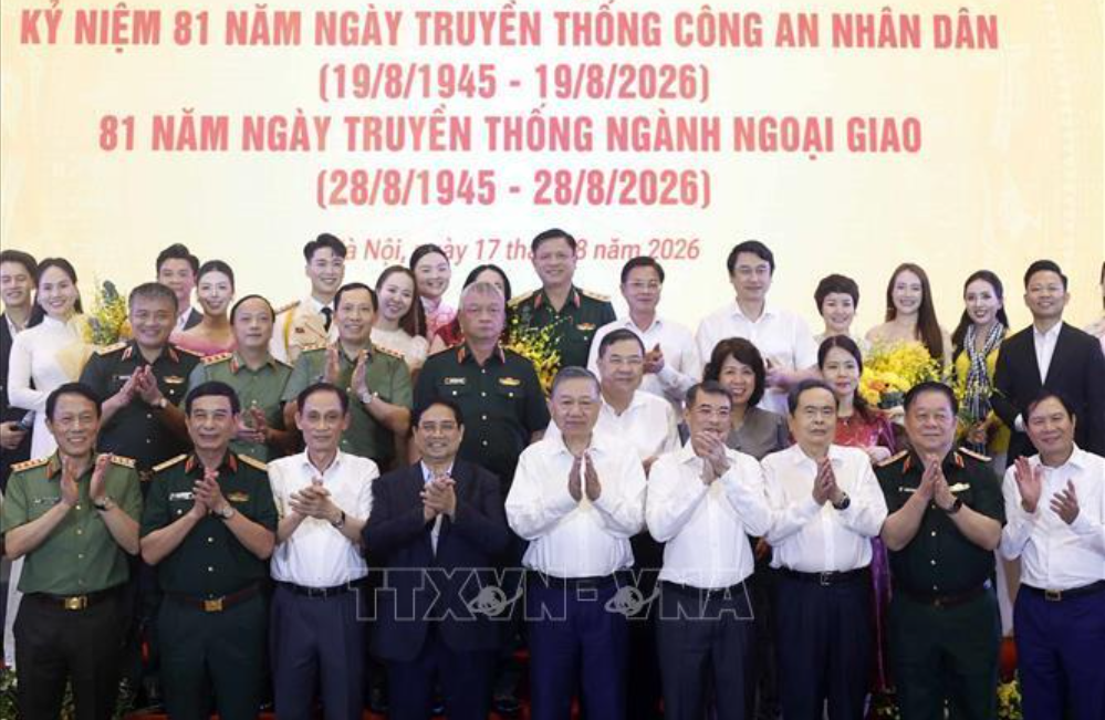 Tổng Bí thư, Chủ tịch nước Tô Lâm dự buổi gặp mặt kỷ niệm nhân dịp Ngày truyền thống ngành Công an và ngành Ngoại giao