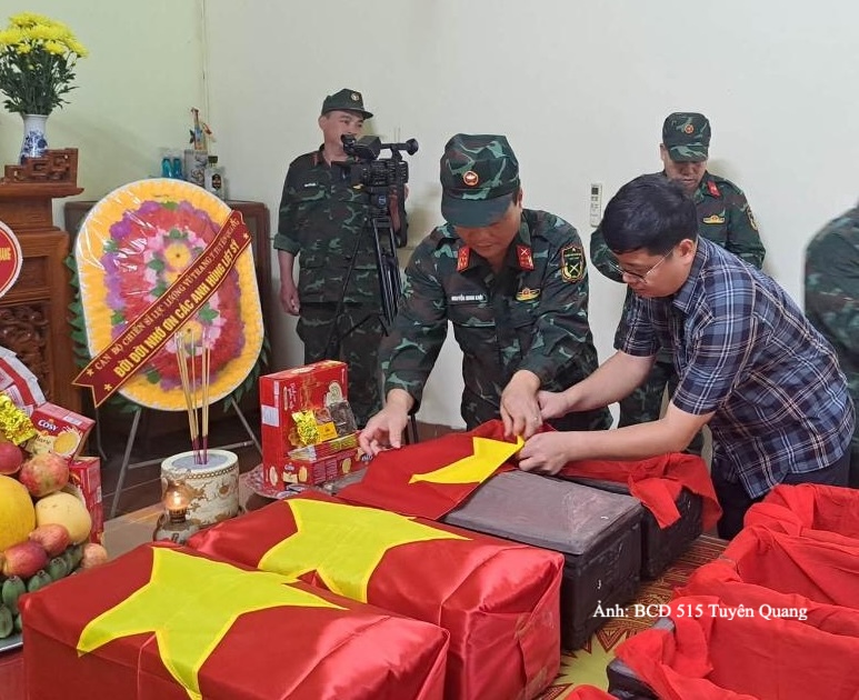 Tuyên Quang phát hiện và đưa 8 hài cốt liệt sĩ về nhà quàn
