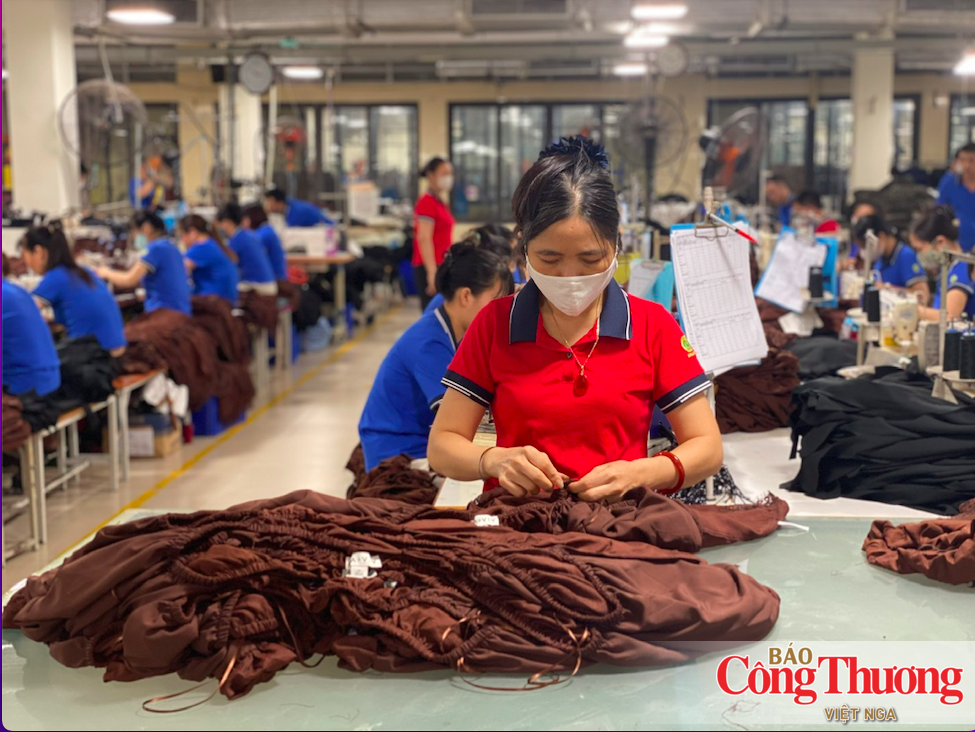 Tận dụng tốt UKVFTA: Dệt may Việt Nam vượt rào cản mới