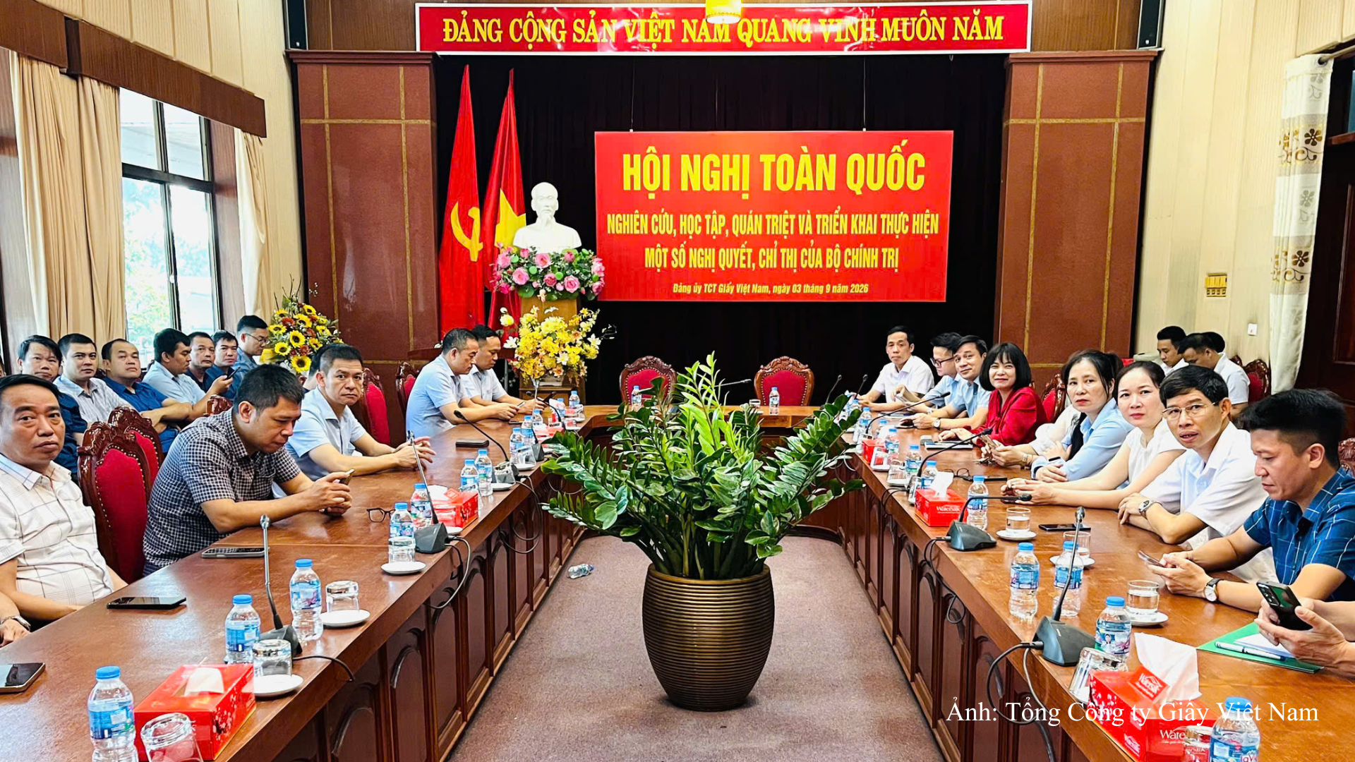Chùm ảnh: Đảng bộ Bộ Công Thương học tập, quán triệt một số Nghị quyết, Chỉ thị của Bộ Chính trị