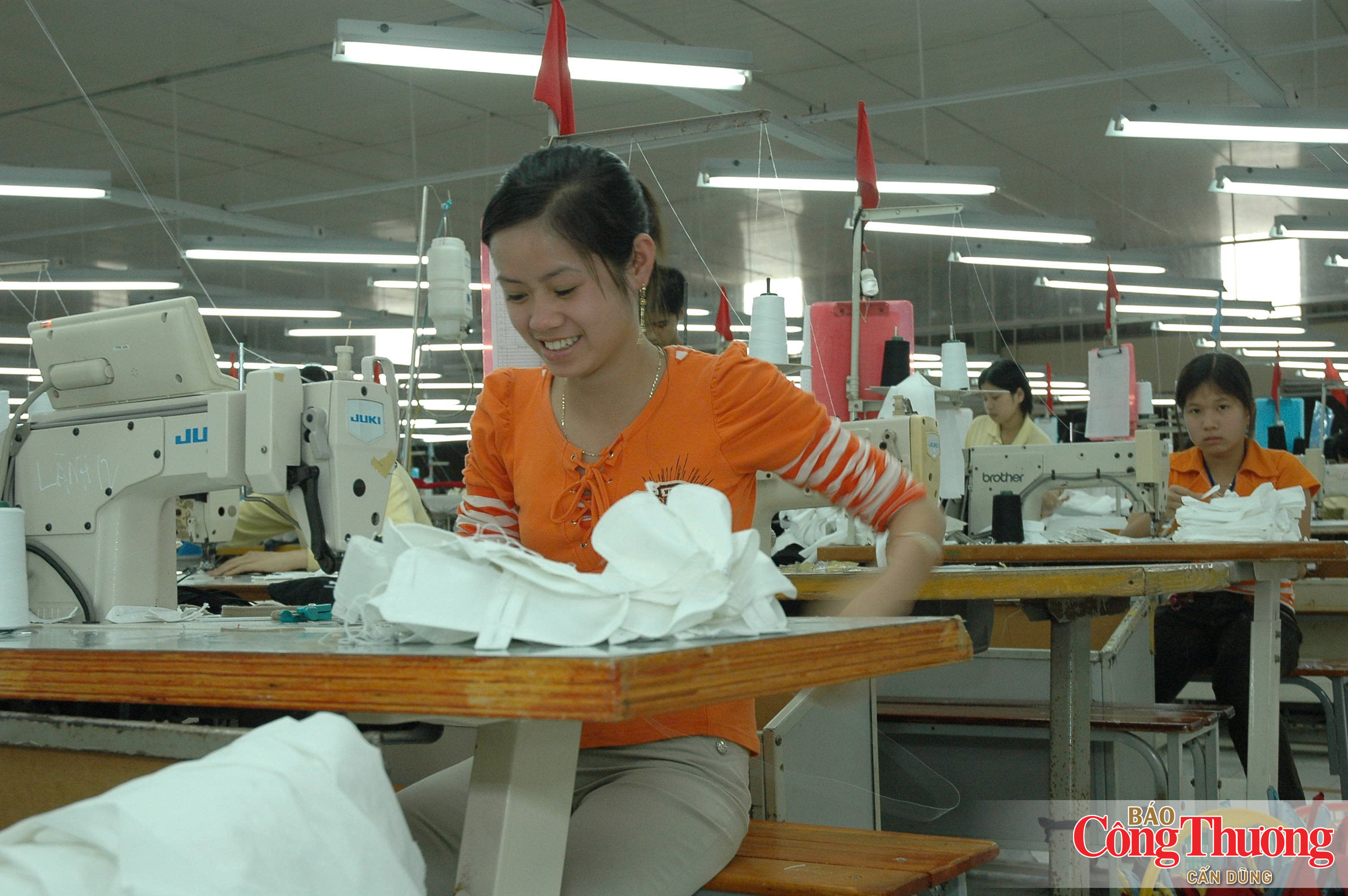 Xuất khẩu dệt may 8 tháng đạt 26,897 tỷ USD