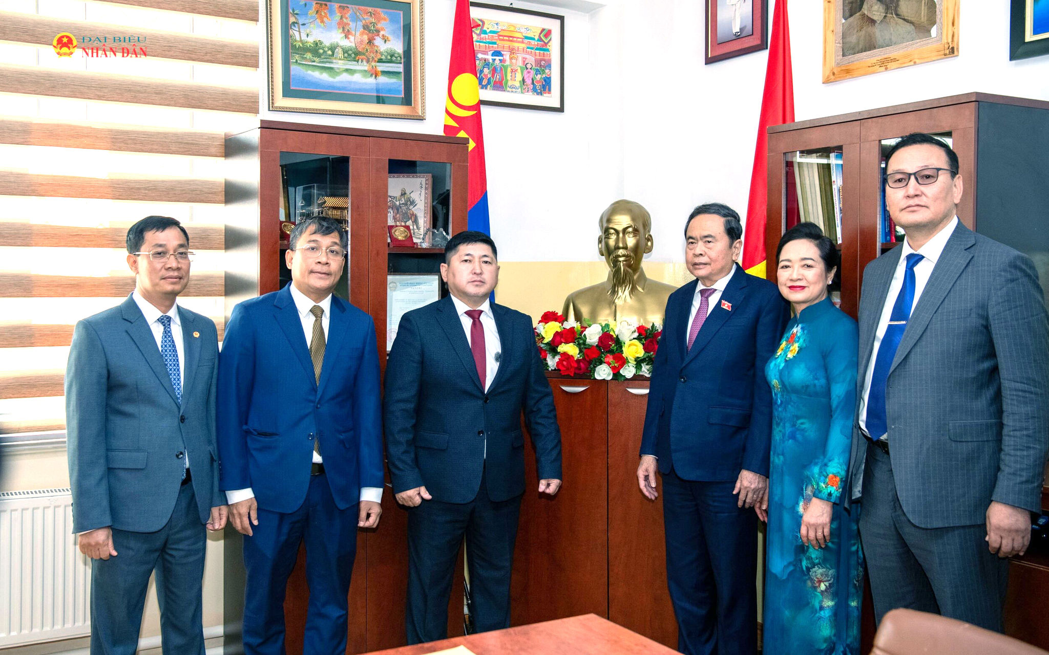 Chủ tịch Quốc hội Trần Thanh Mẫn thăm ngôi trường mang tên Chủ tịch Hồ Chí Minh tại thủ đô Ulaanbaatar