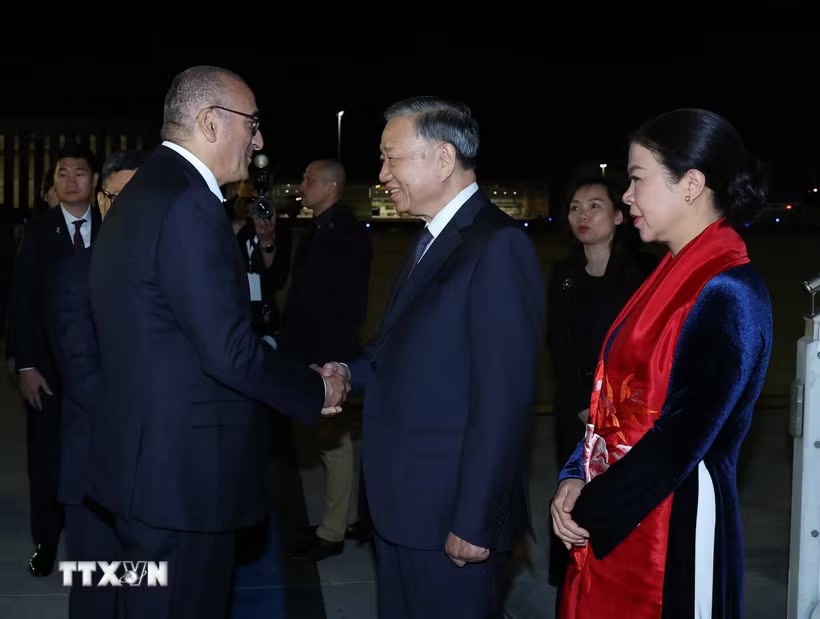 Tổng Bí thư, Chủ tịch nước Tô Lâm bắt đầu chuyến thăm chính thức Cộng hòa Pháp
