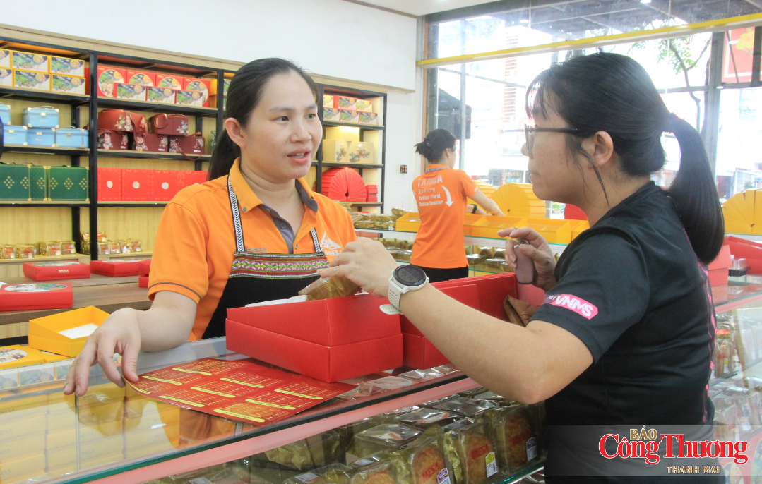 Gia Lai: Thị trường bánh Trung thu vào mùa, người mua lựa chọn kỹ