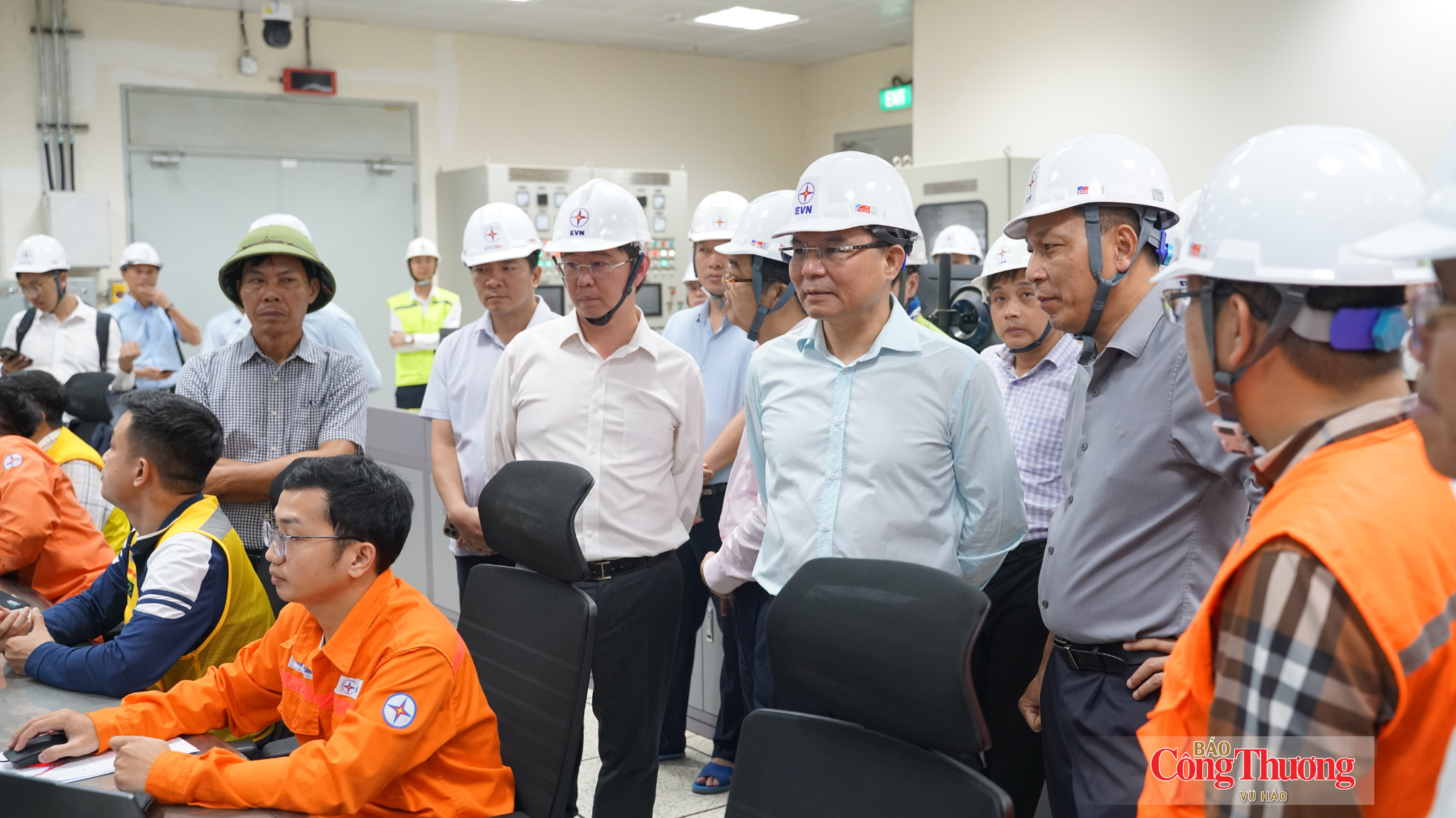 Bộ trưởng Lê Mạnh Hùng chỉ đạo đẩy nhanh tiến độ các dự án tại Trung tâm Điện lực Quảng Trạch
