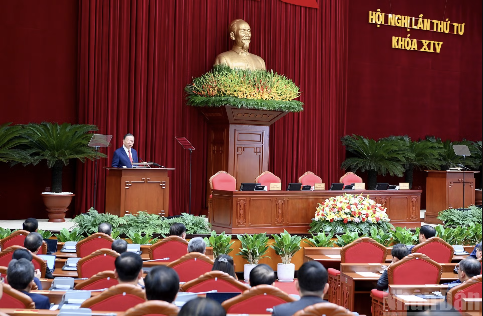 Thông báo Hội nghị lần thứ tư Ban Chấp hành Trung ương Đảng khóa XIV