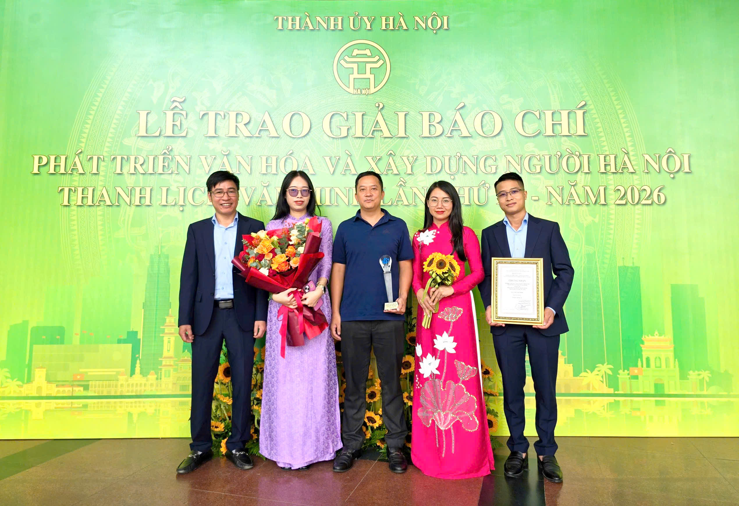 Báo Công Thương đoạt giải C Giải Báo chí về phát triển văn hóa và xây dựng người Hà Nội thanh lịch, văn minh