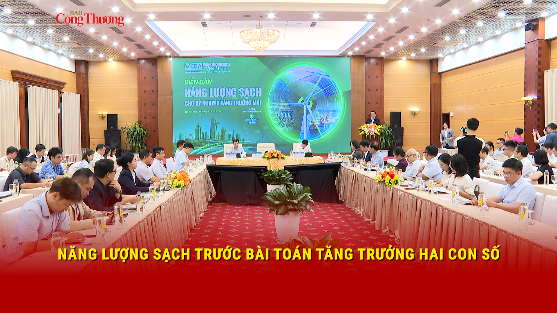 Năng lượng sạch trước bài toán tăng trưởng hai con số