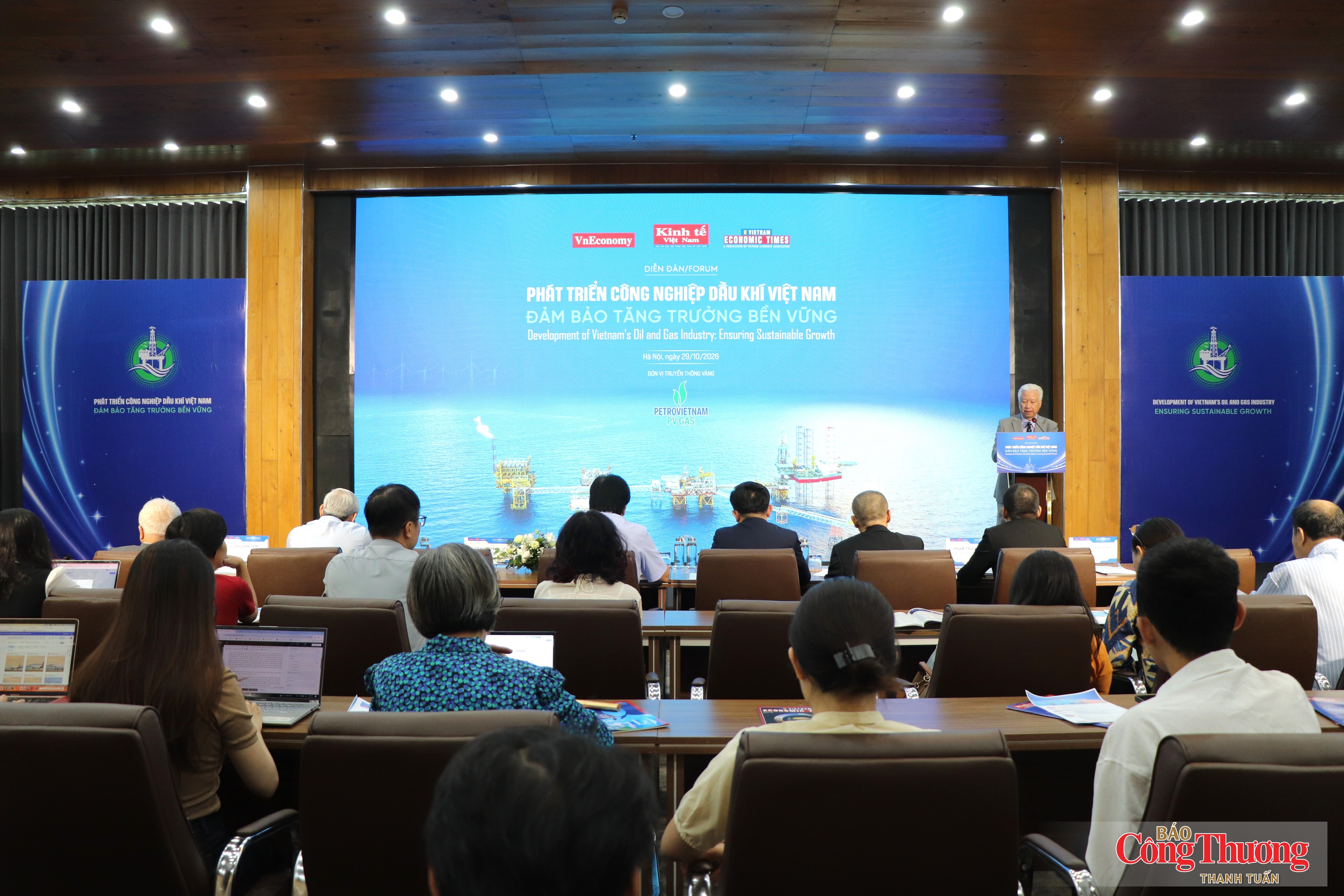 Mở rộng không gian phát triển ngành công nghiệp dầu khí Việt Nam
